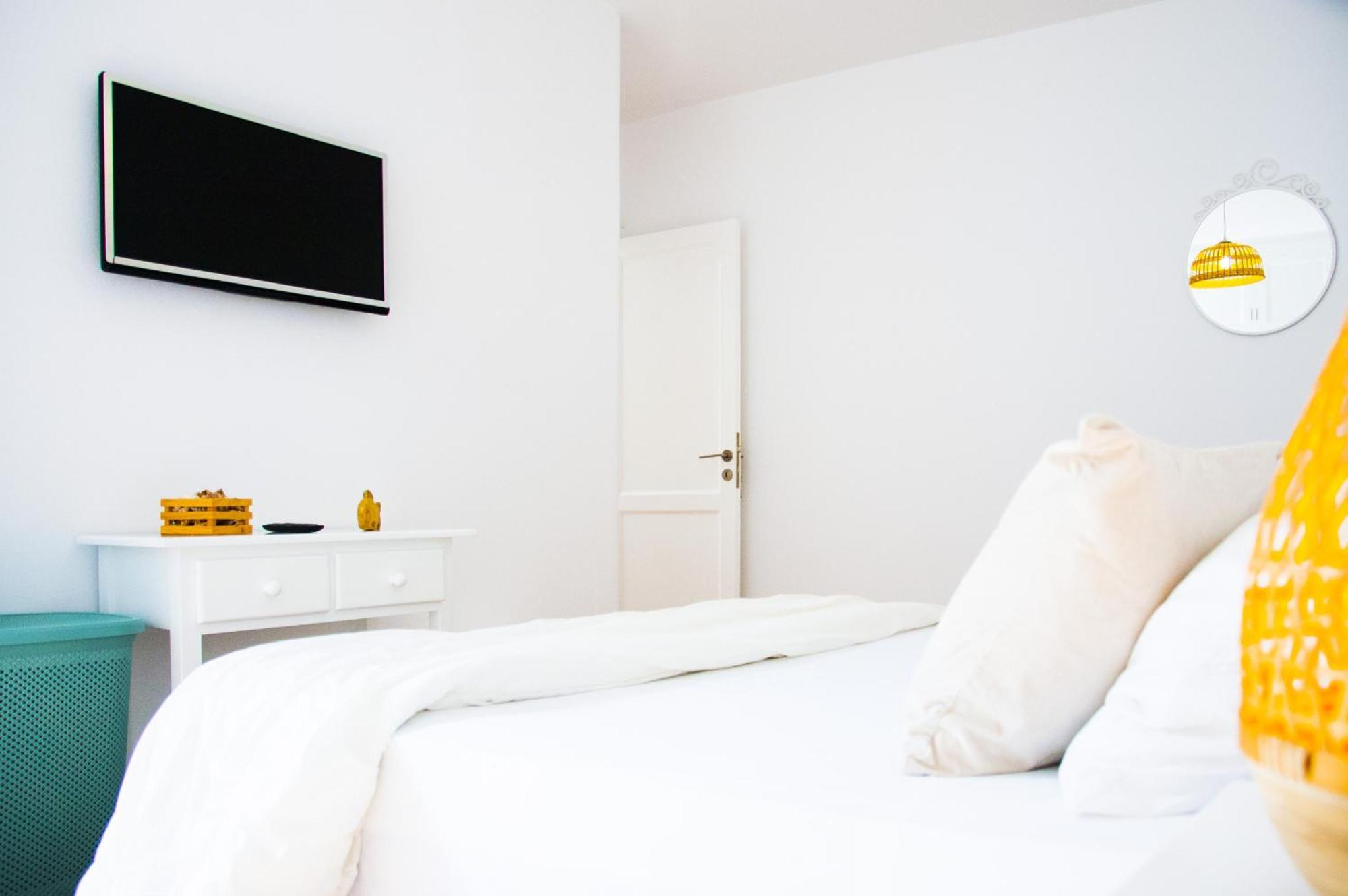 Asana Surf House *