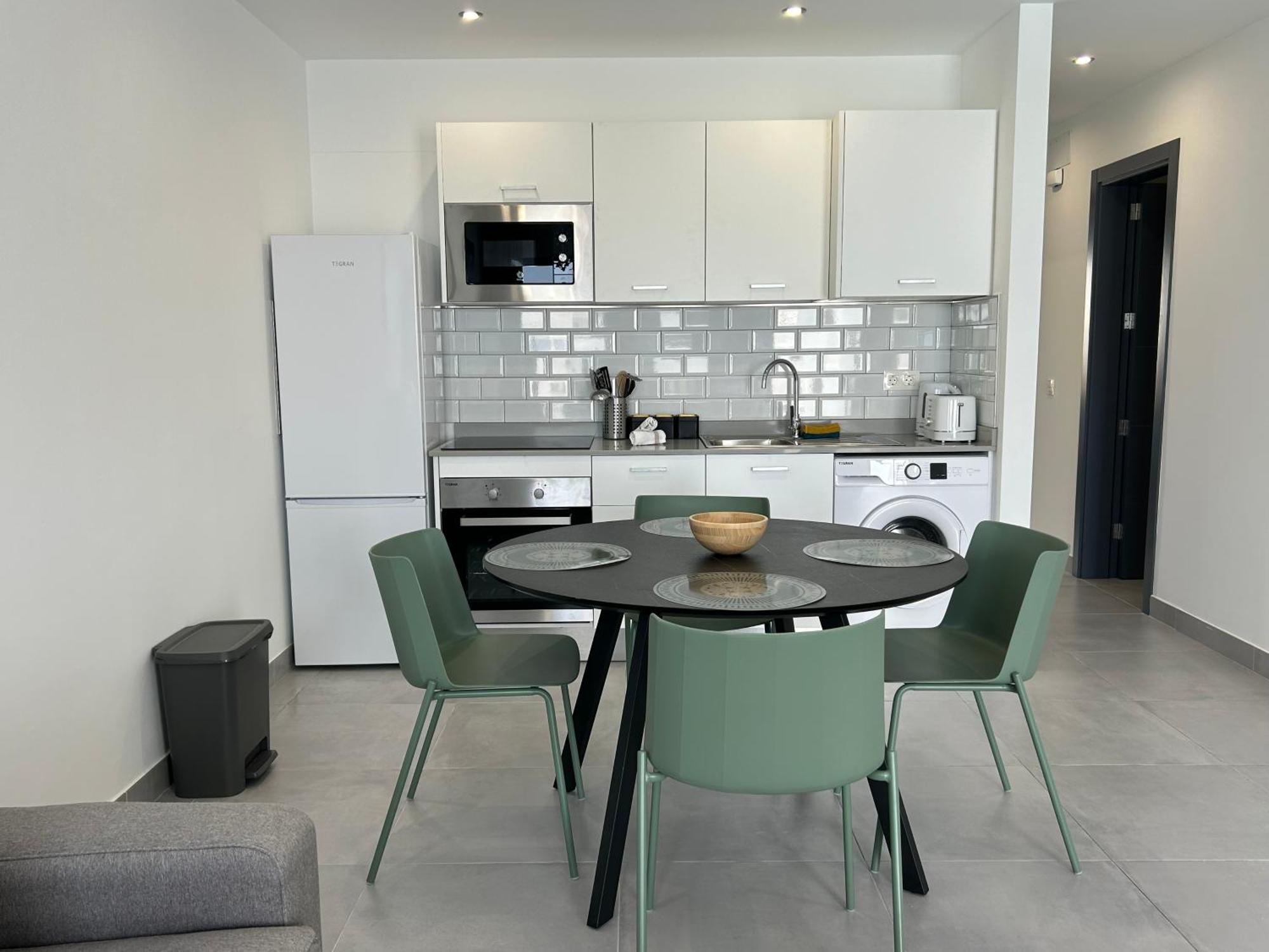 Stunning 2 Bedroom Seafront Apartment