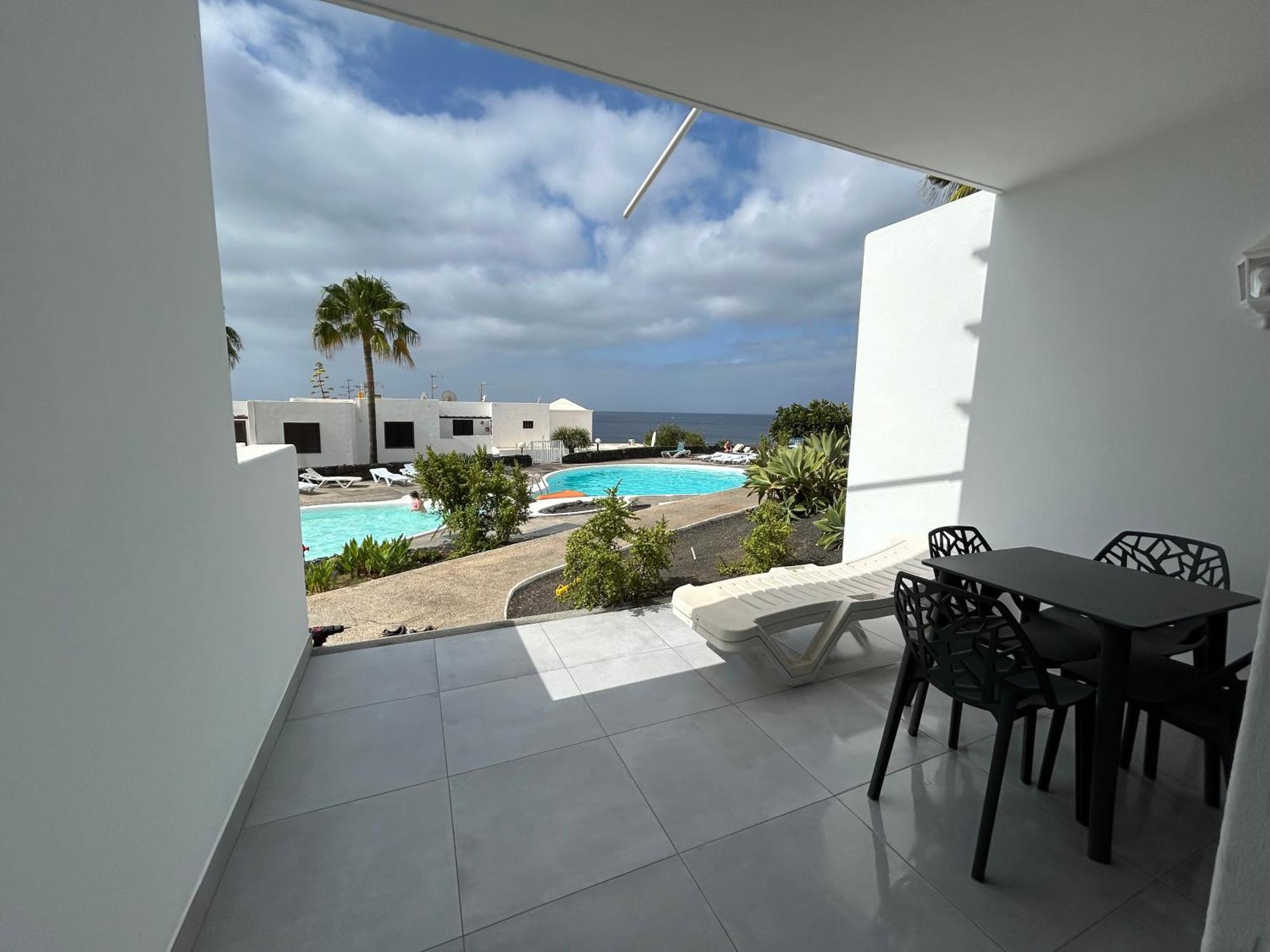 Stunning 2 Bedroom Seafront *