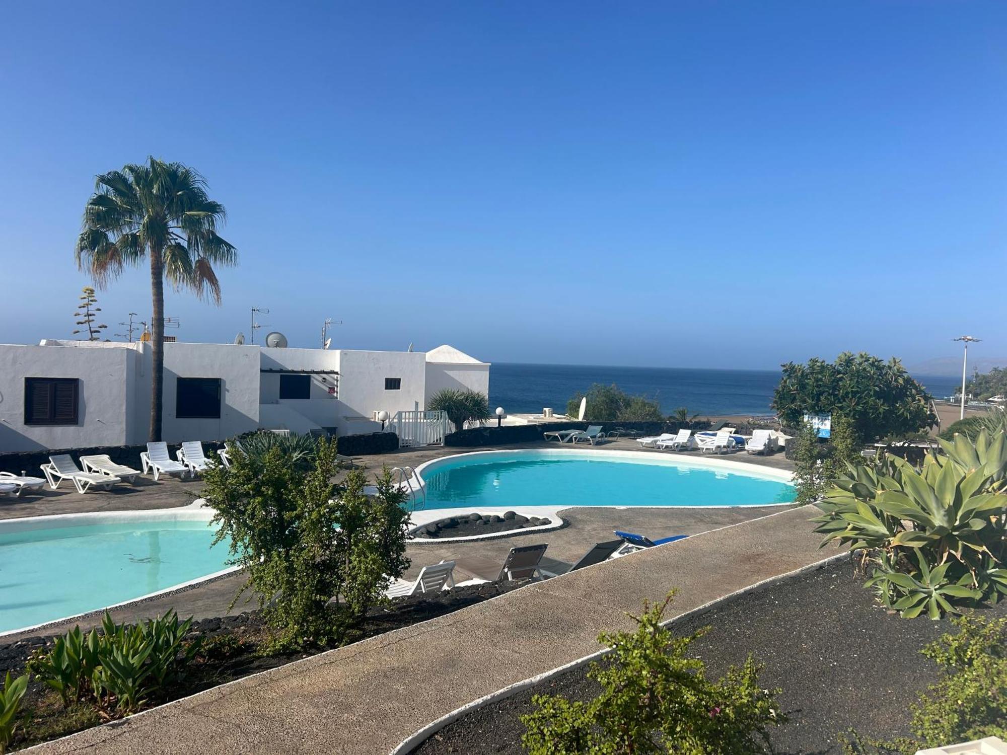 Stunning 2 Bedroom Seafront