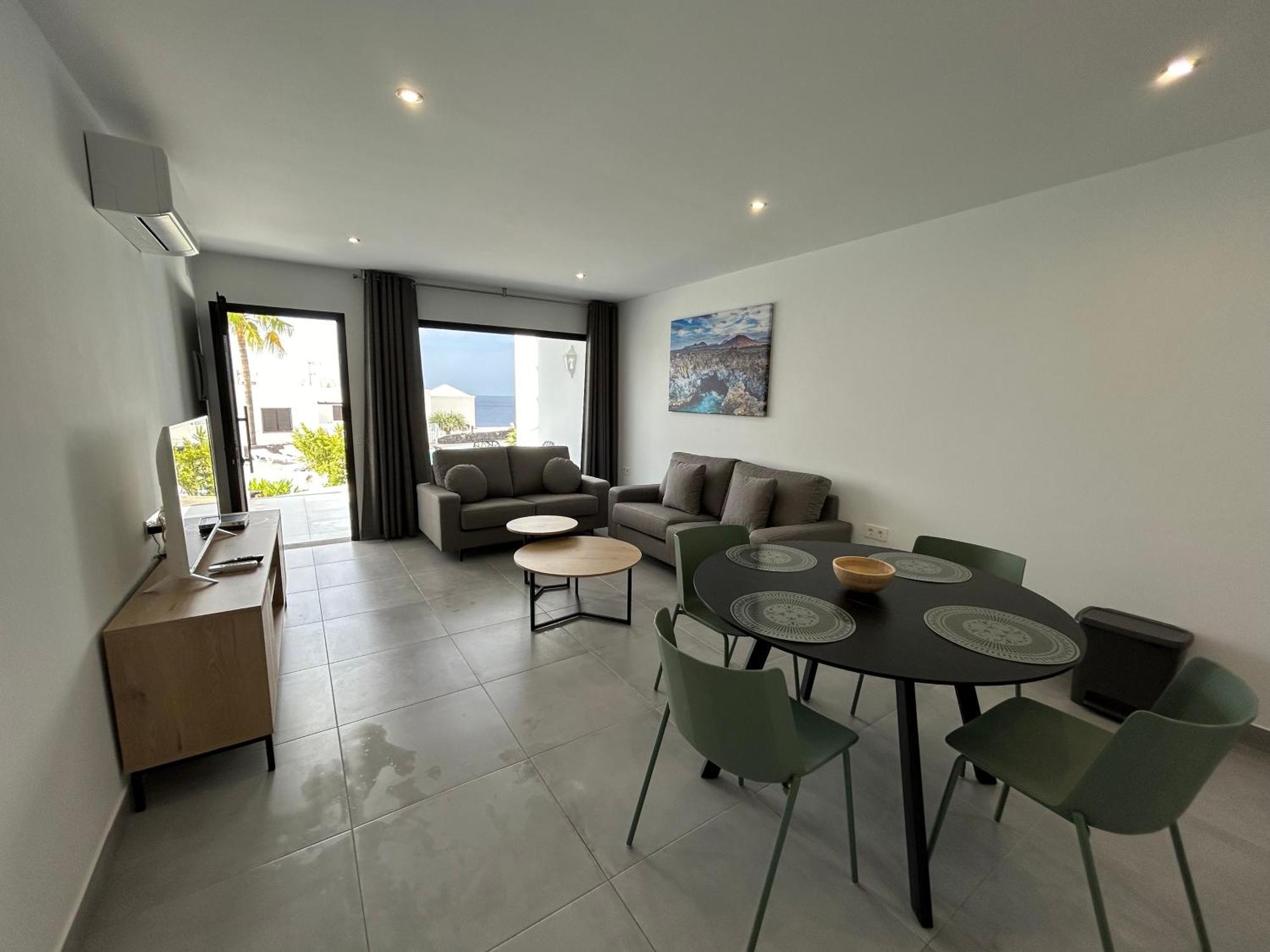Stunning 2 Bedroom Seafront