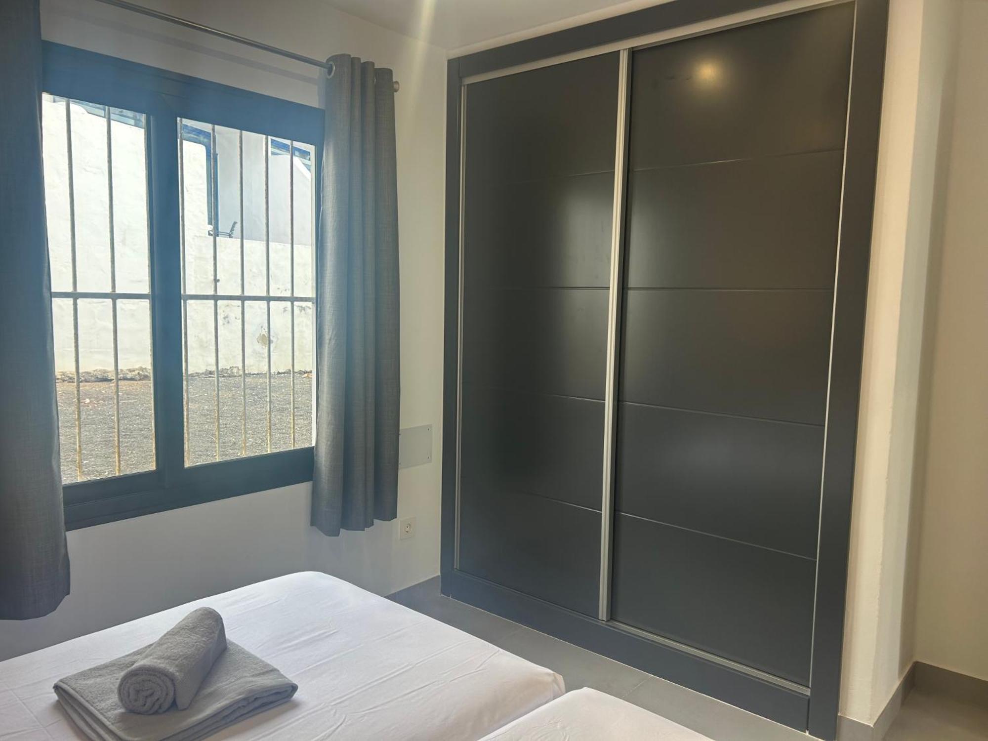 Stunning 2 Bedroom Seafront *