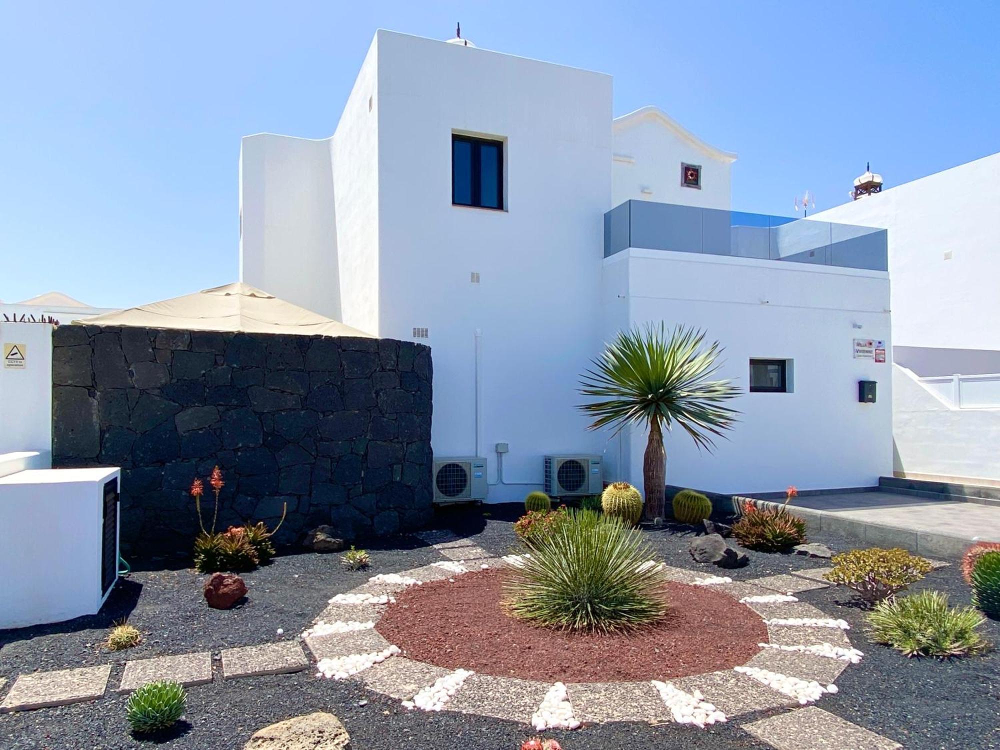 Vivienne By Jk Lanzarote