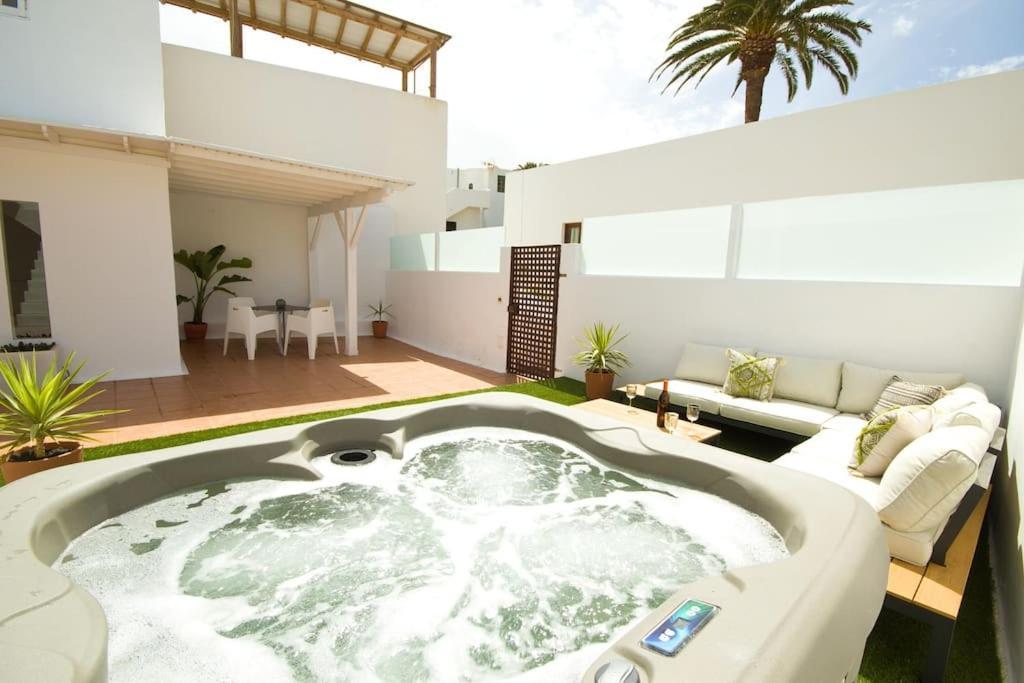 Casa Artevista - By Az *