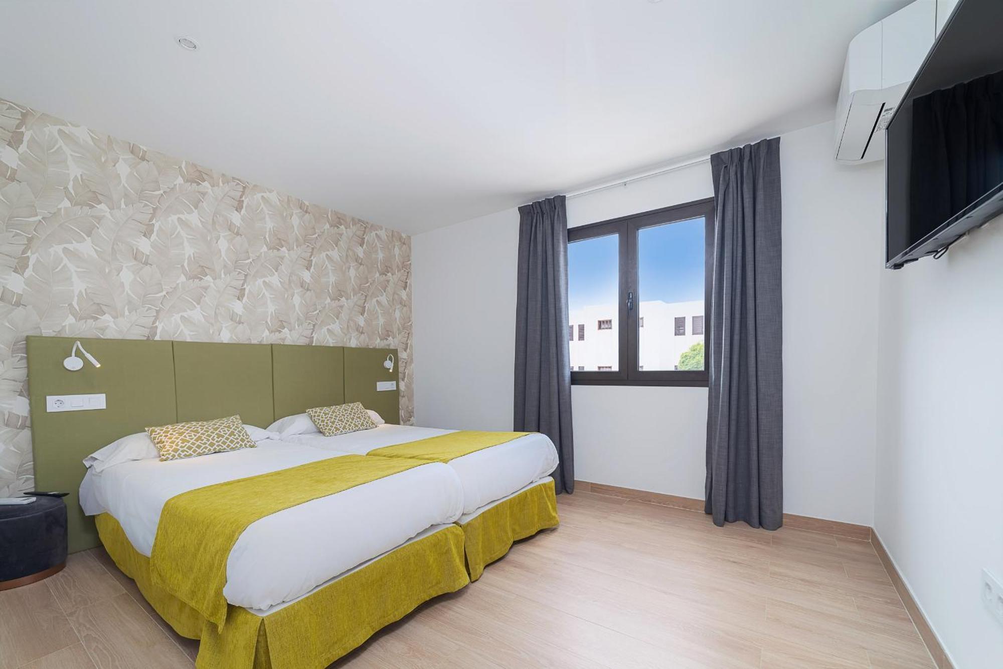 Rosamar Aparthotel