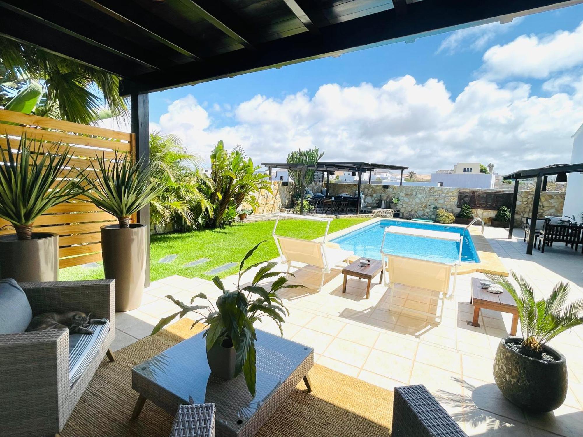 Hostal Kalufa Surf House