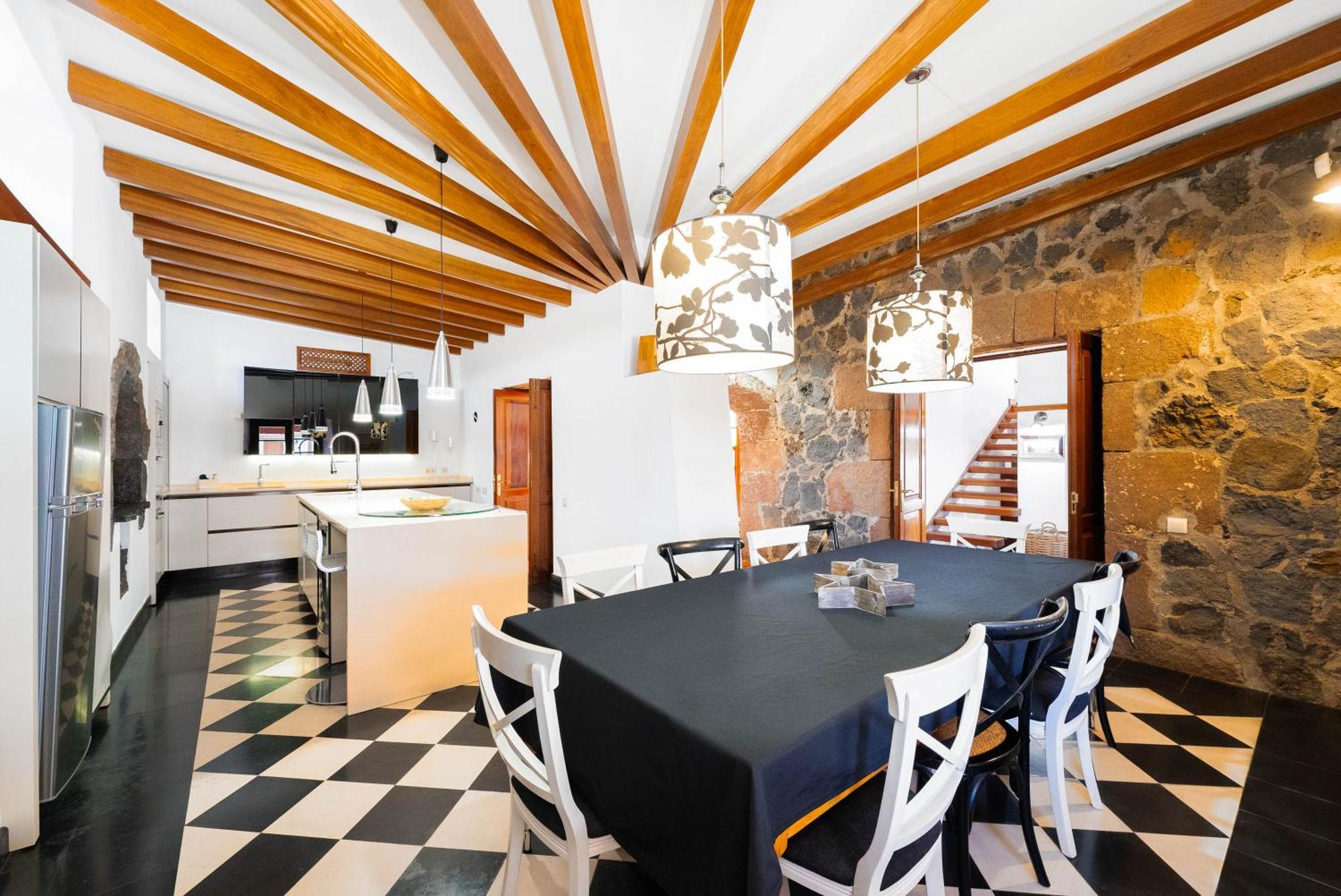 Casa Rural Hero