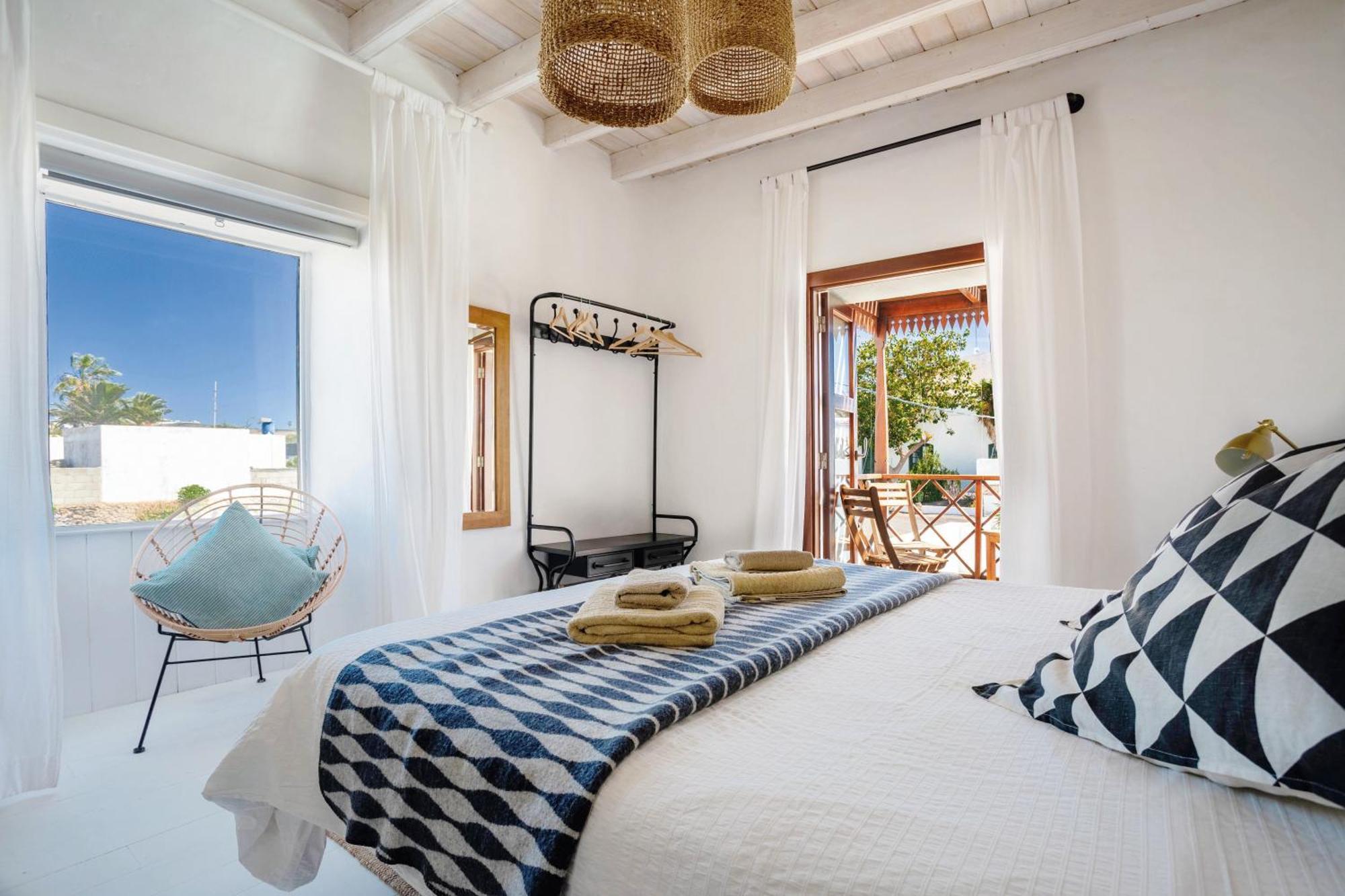 Balcon Botanico - Shared Pool - Island Location - 10 Mins Drive To Famara And La Santa Tiagua
