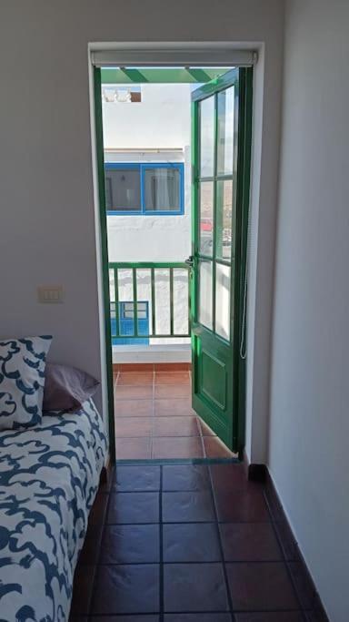 Apartment Famarabeach2 *