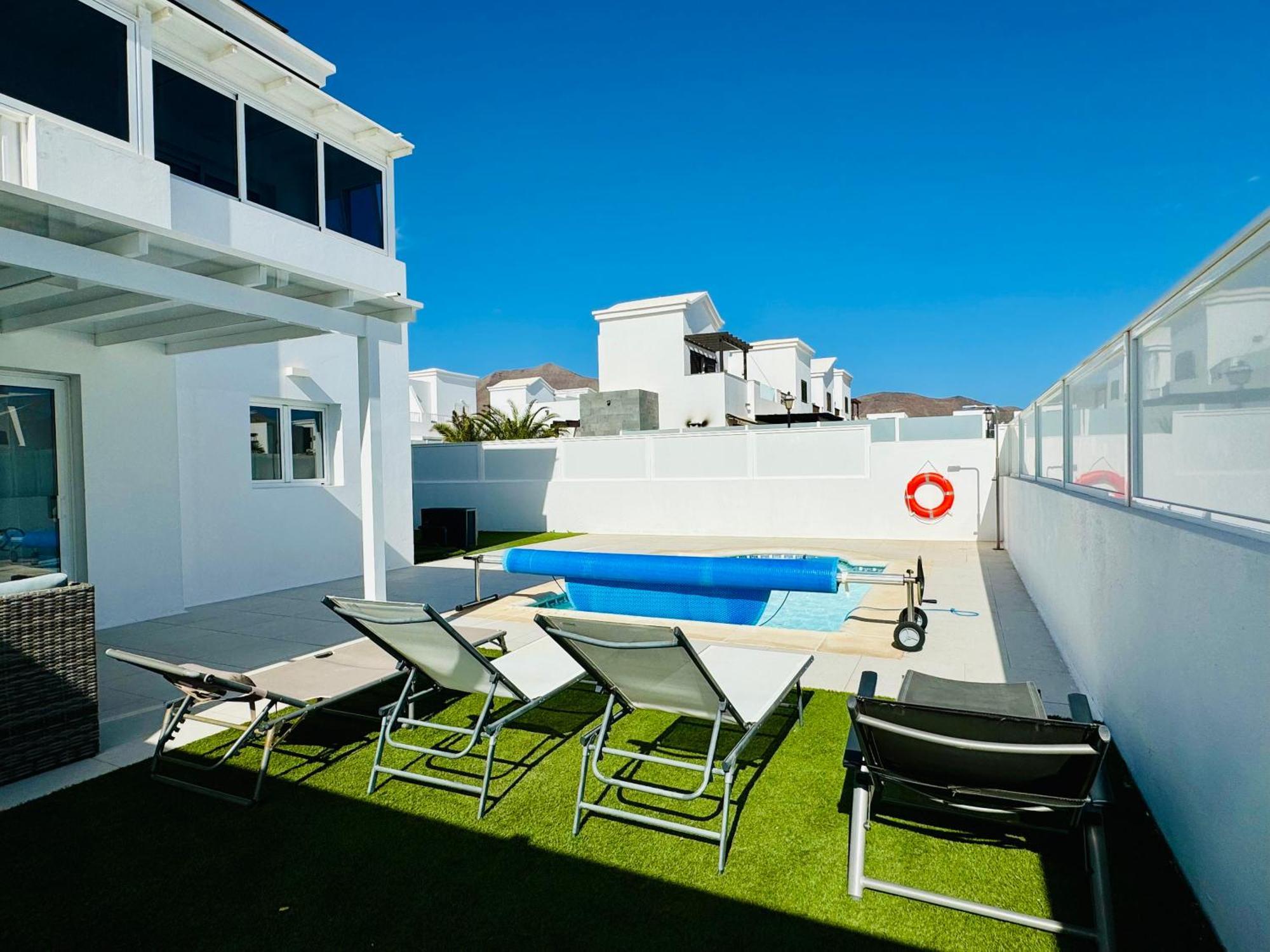 Cosy Manal With Heated Pool X Airco Villa