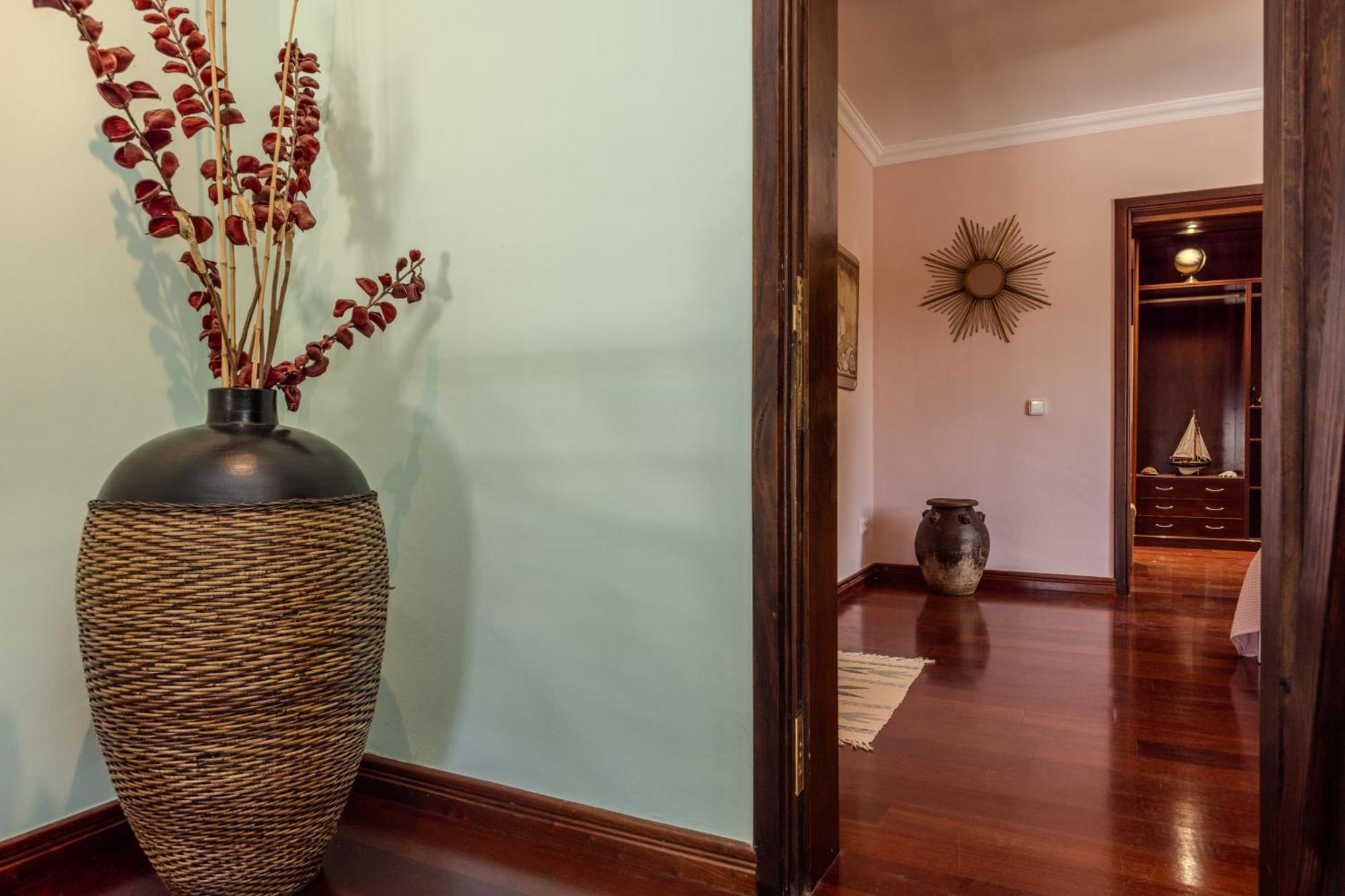 Luxury Canarian With Large Pool In Costa Teguise Apartment Teguise (Lanzarote)