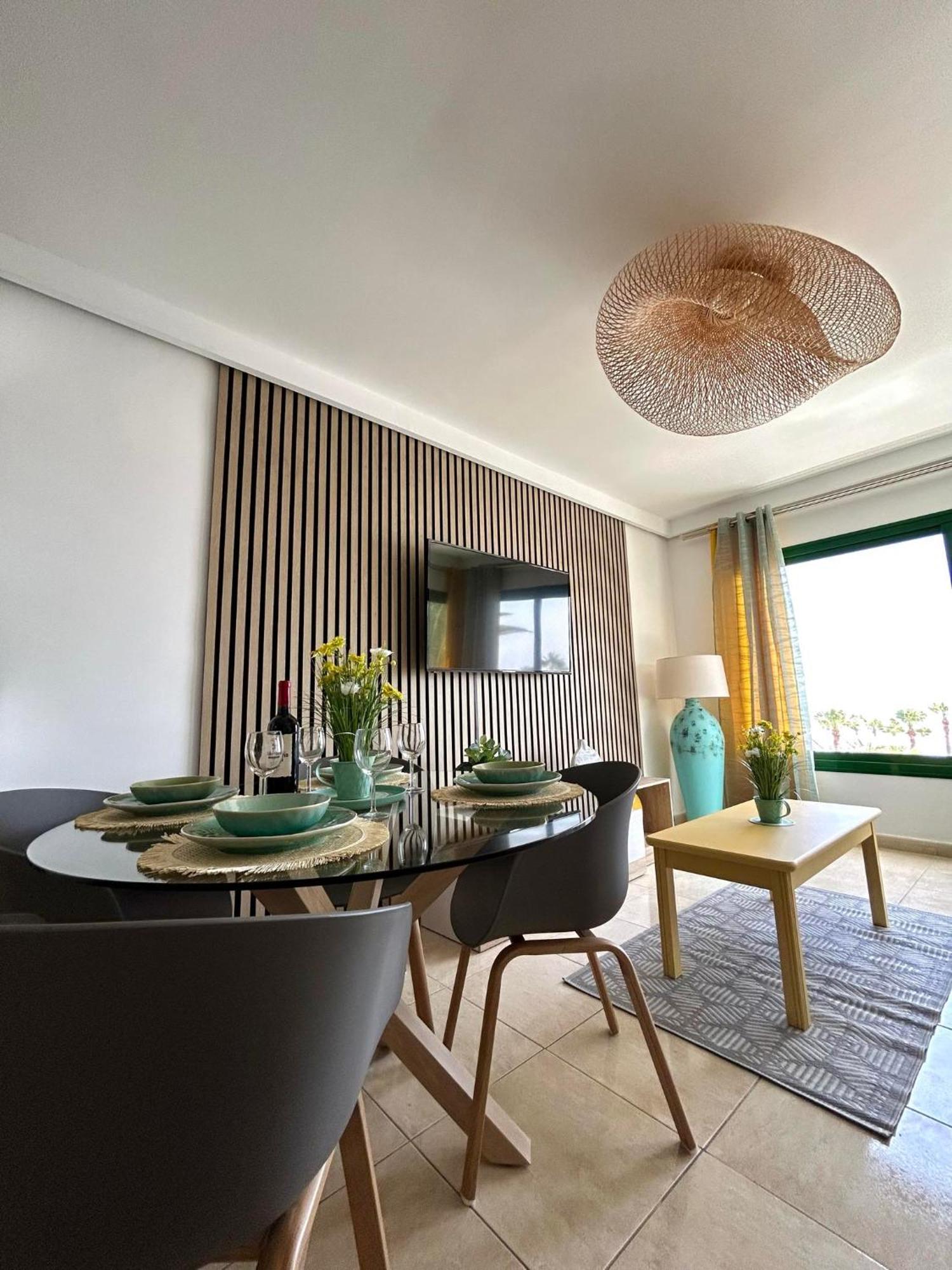 Apartment Sunny Corner, Delux Vista Mar And Pool *