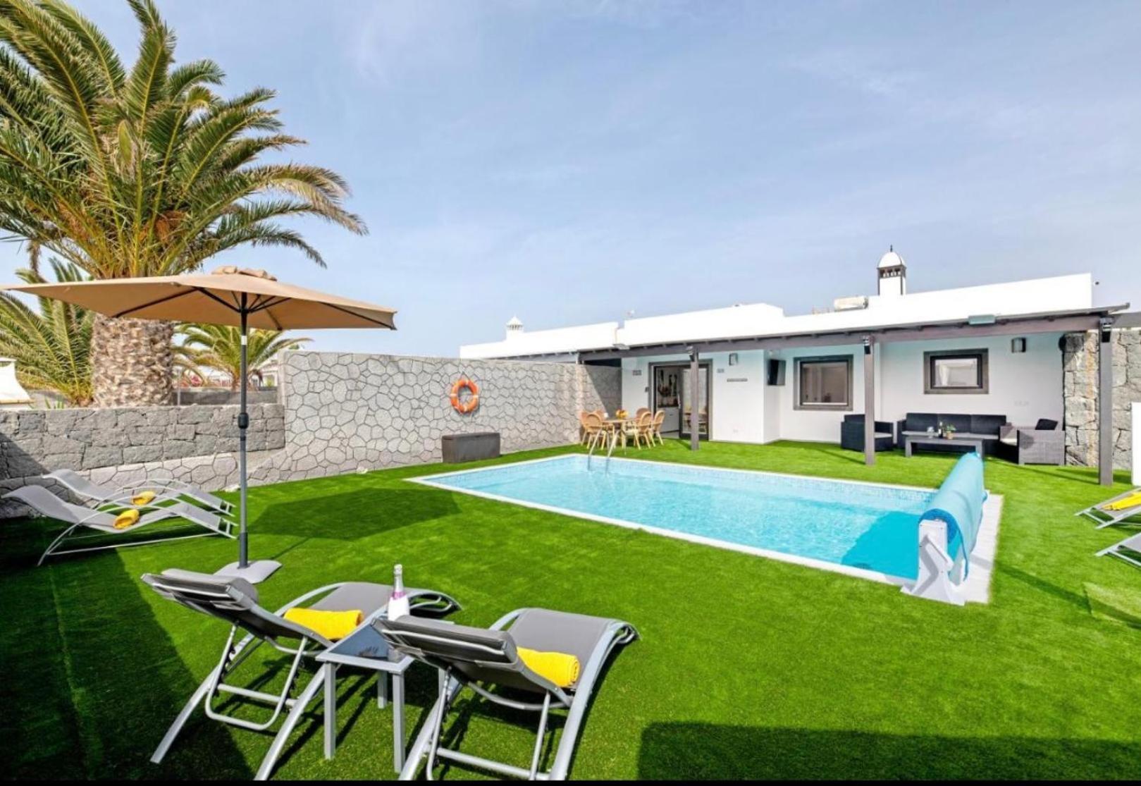 Casa Atilana Luxe Con Piscina Climatizada Privada,aire Acondicionado,terraza Privada E Independiente,wi-fi * Playa Blanca (Lanzarote)