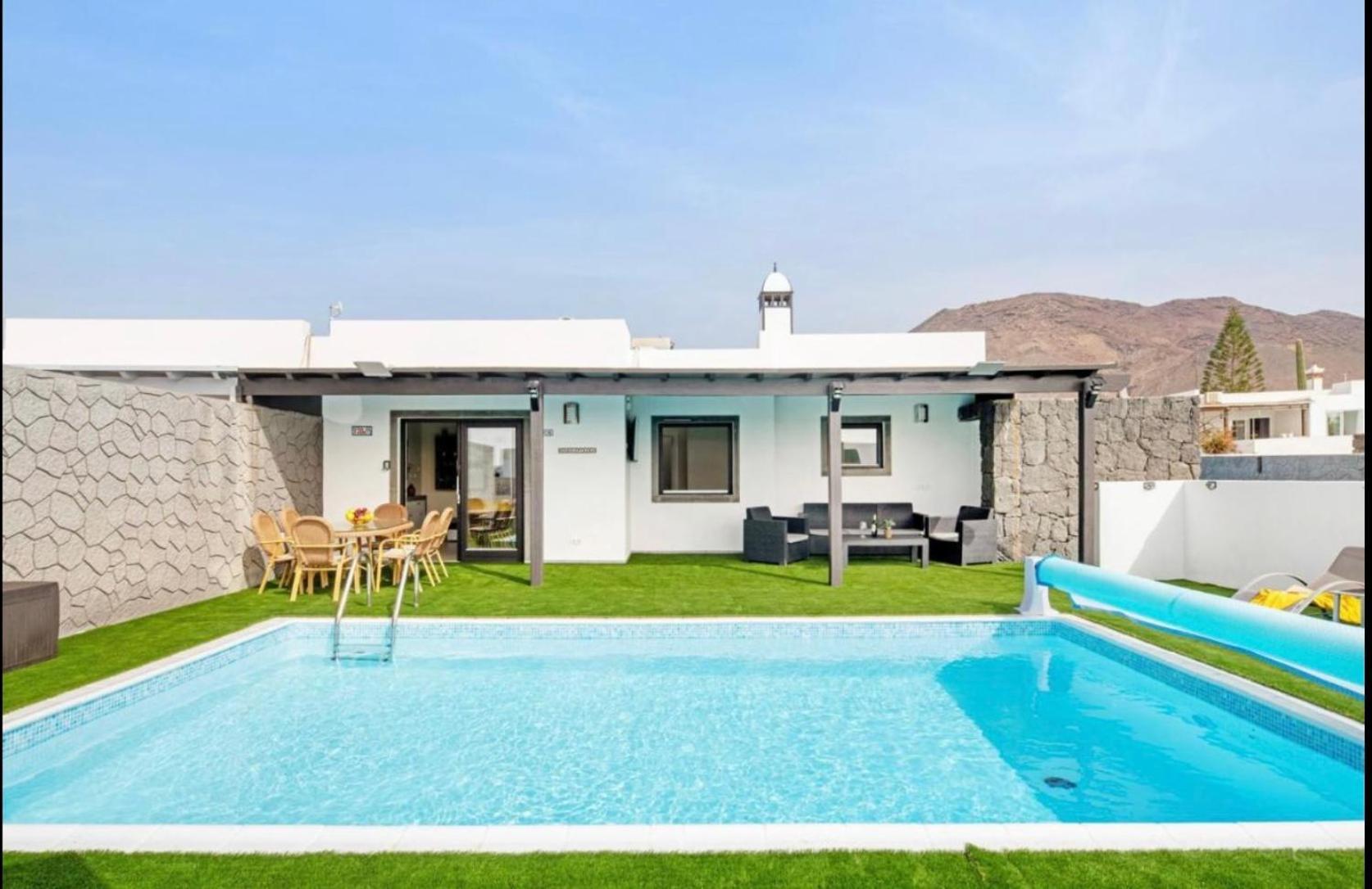 Casa Atilana Luxe Con Piscina Climatizada Privada,aire Acondicionado,terraza Privada E Independiente,wi-fi Сasa de vacaciones