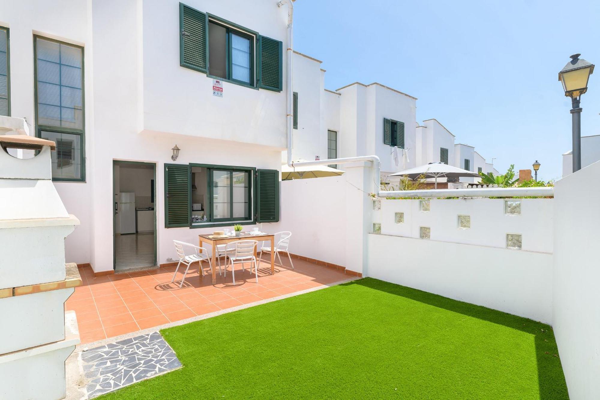 Montserrat De Holiday home *