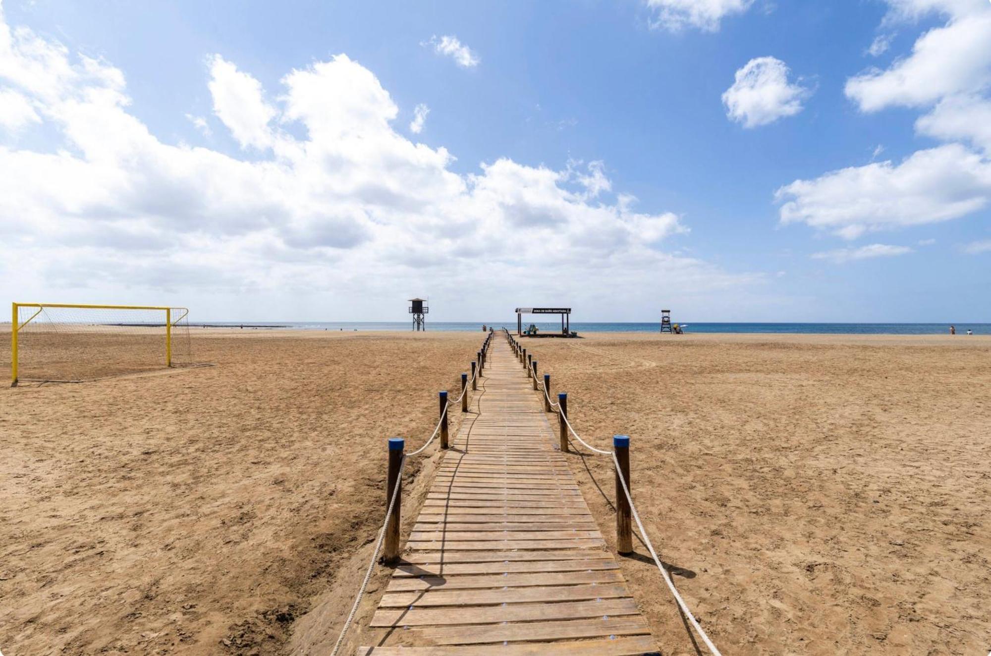 Privadas Cerca De La Playa Y Aeropuerto En Casa Compartida Con Otros Huespedes * Playa Honda (Lanzarote)
