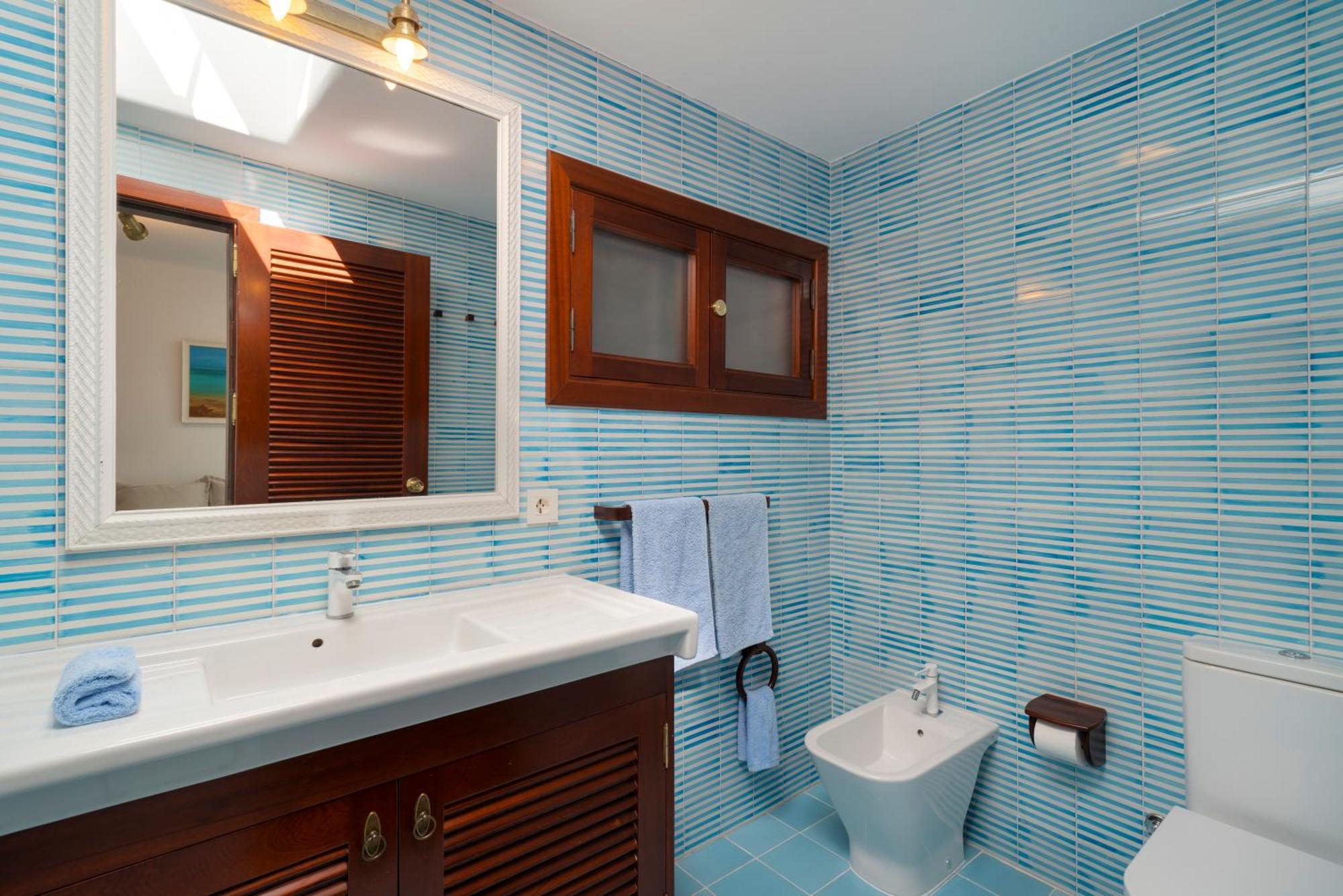 Holiday home Sea Front Caleton *