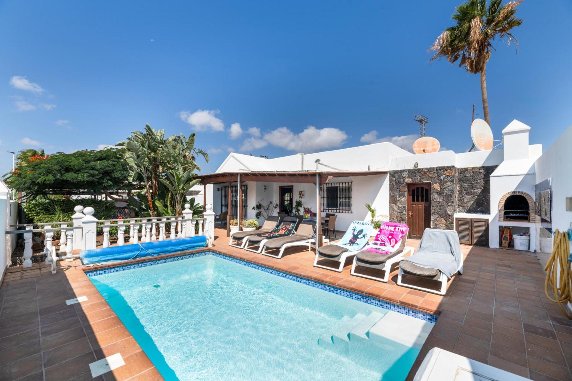 Casa Colleen Villa *