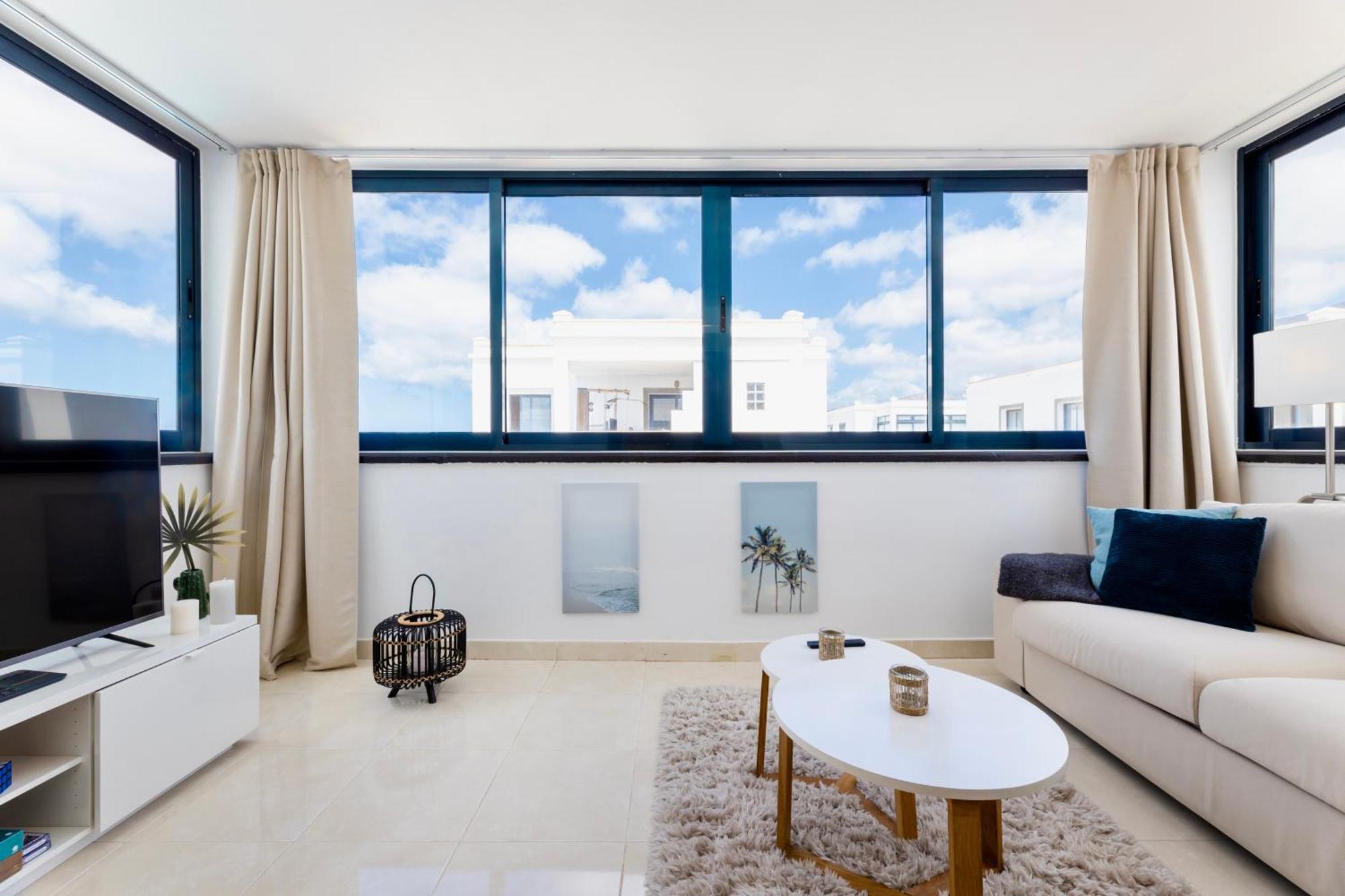 - Heated Pool, Aircon * Playa Blanca (Lanzarote)