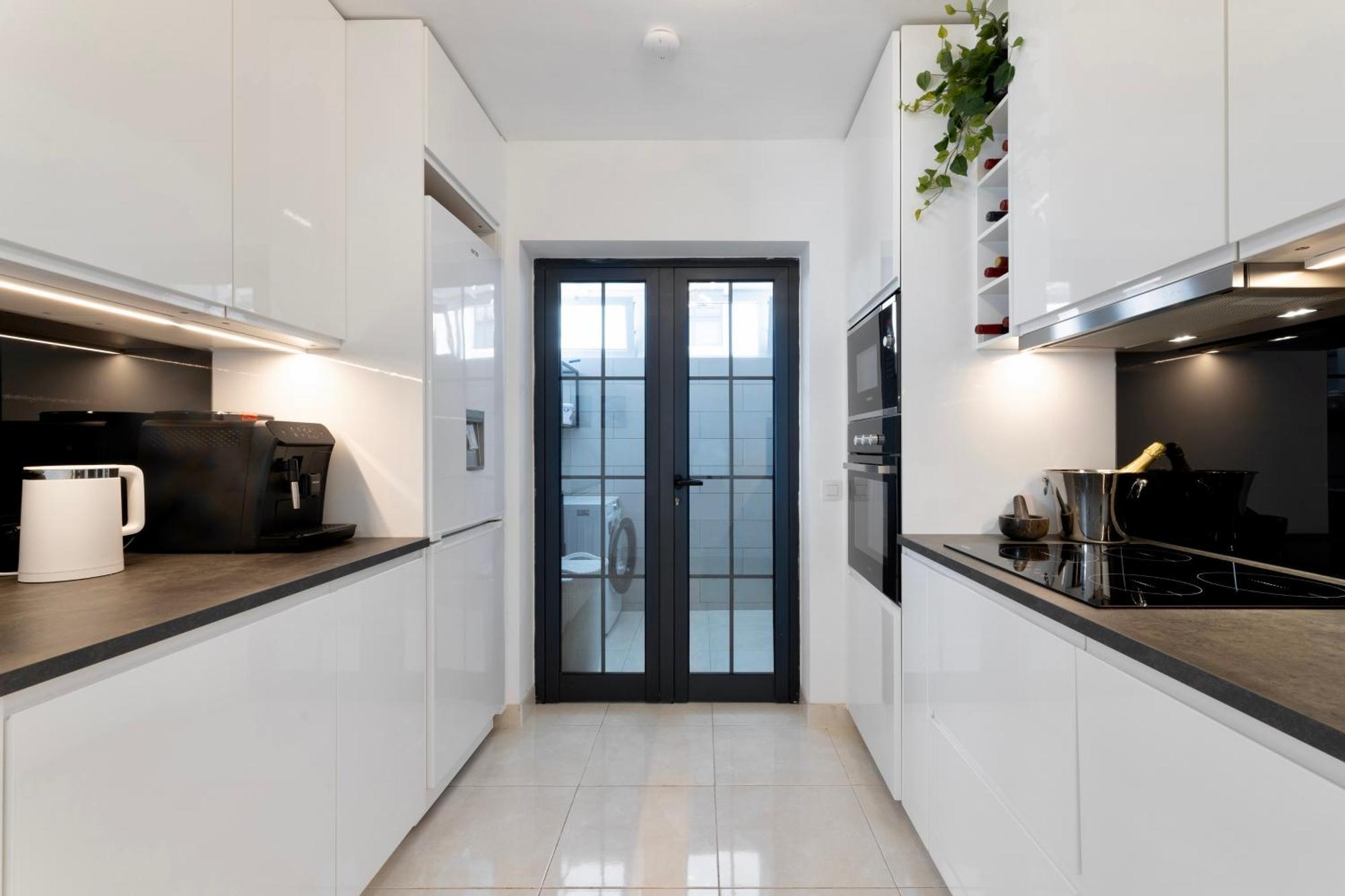 - Heated Pool, Aircon Villa