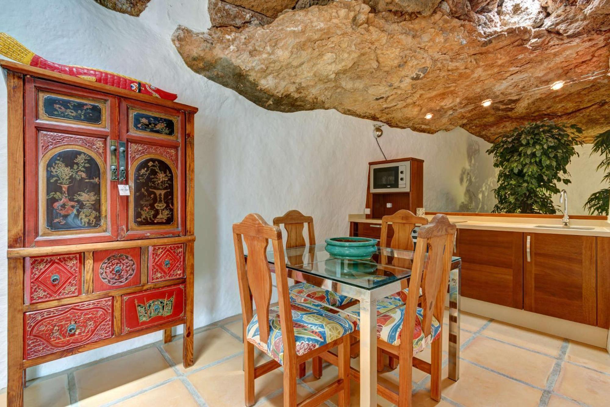 La Cueva Teguise (Lanzarote)