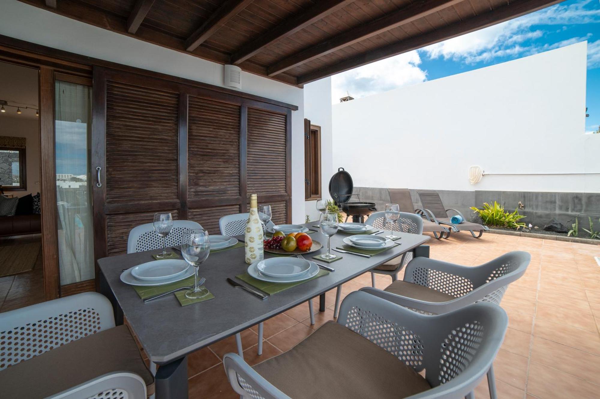 Maderita - Lovely 3 Bed In * Playa Blanca (Lanzarote)