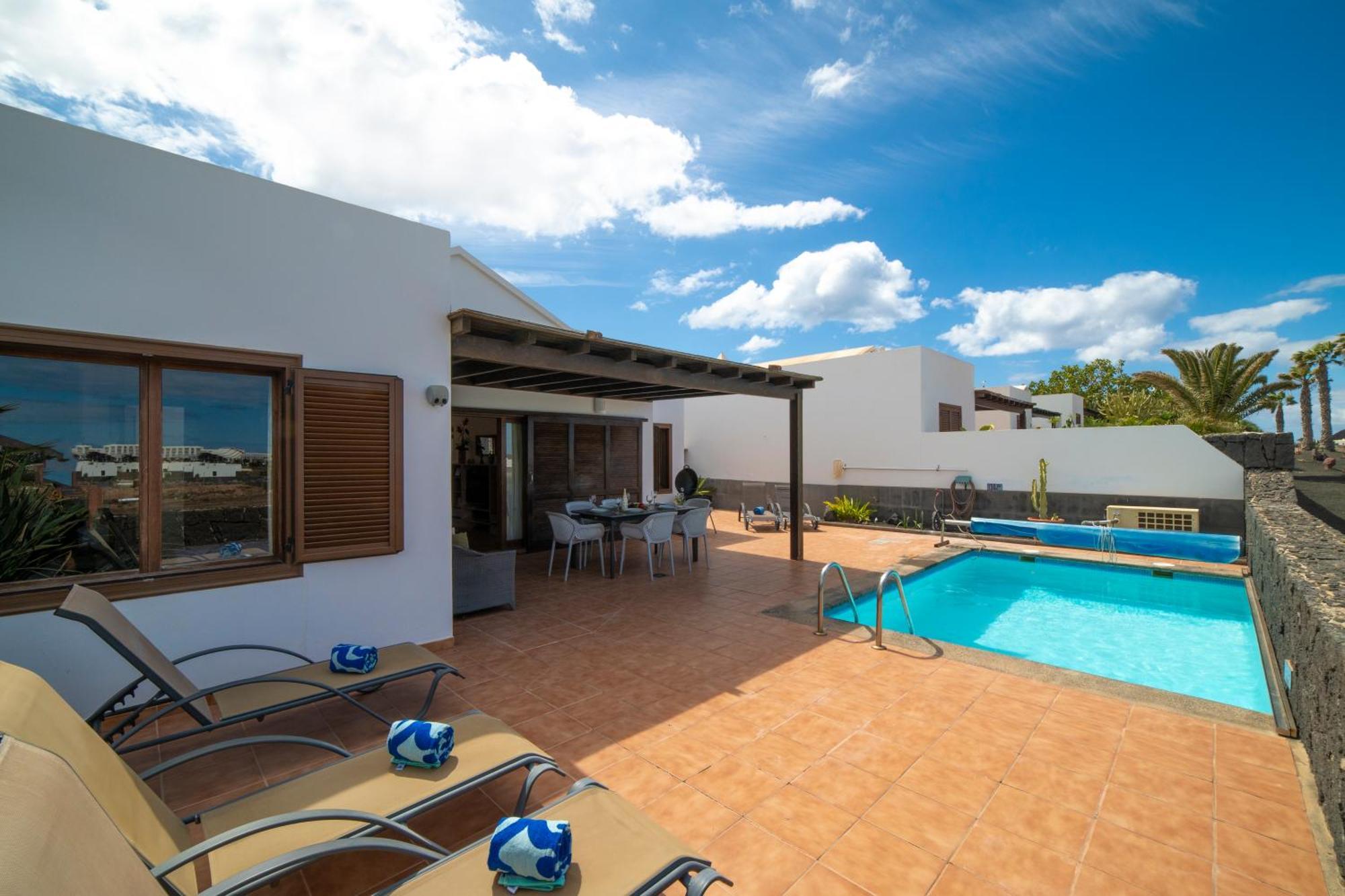 Maderita - Lovely 3 Bed In * Playa Blanca (Lanzarote)