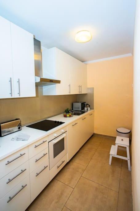 Aleksandra Spacious For 8 Guests, Heated Pool, Mountain Views * Playa Blanca (Lanzarote)
