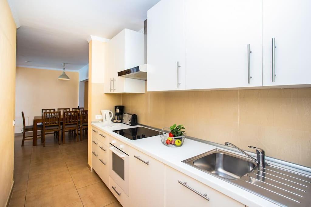 Aleksandra Spacious For 8 Guests, Heated Pool, Mountain Views * Playa Blanca (Lanzarote)