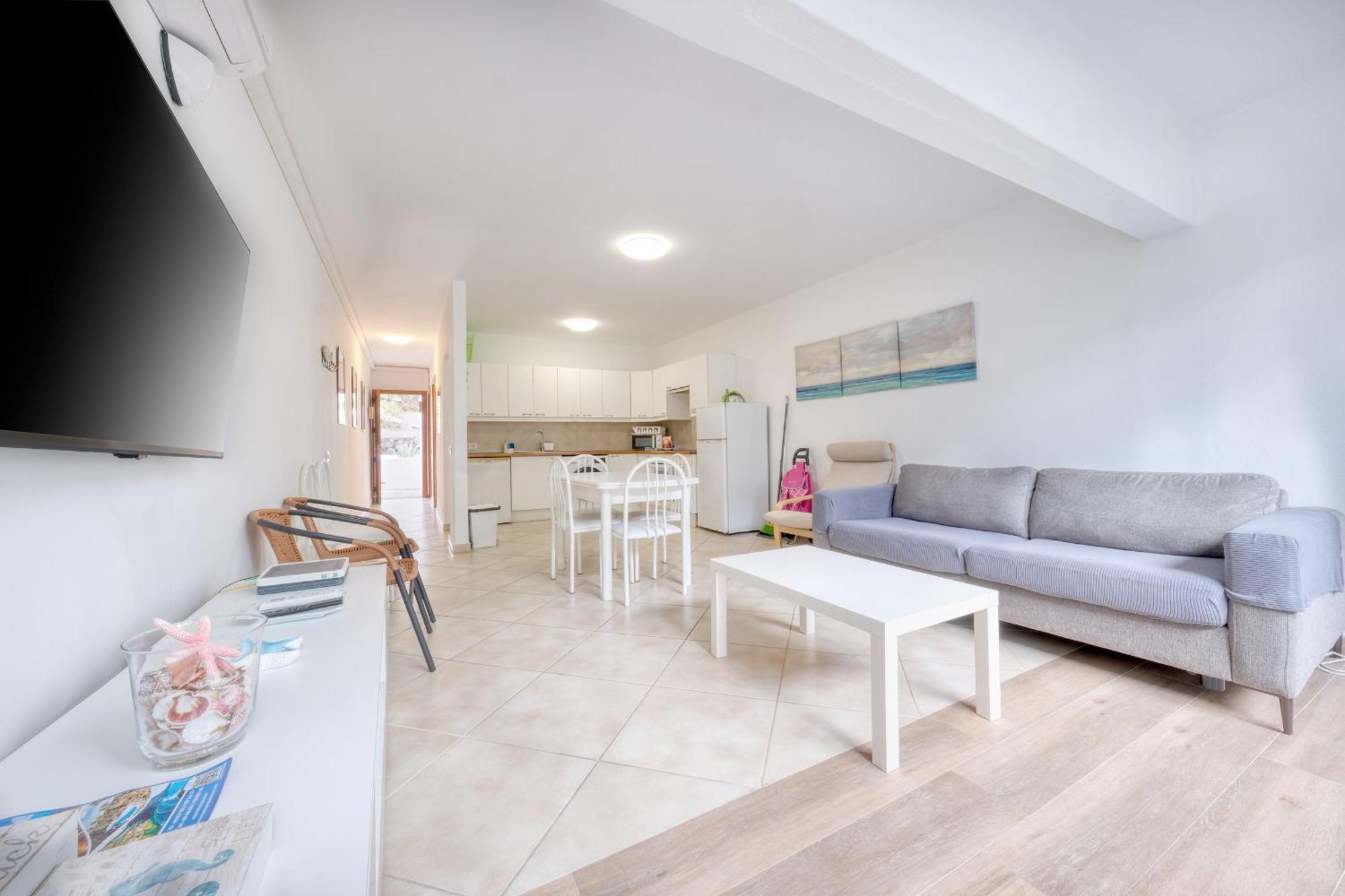 Casa Cris-beach House Holiday home Puerto del Carmen (Lanzarote)