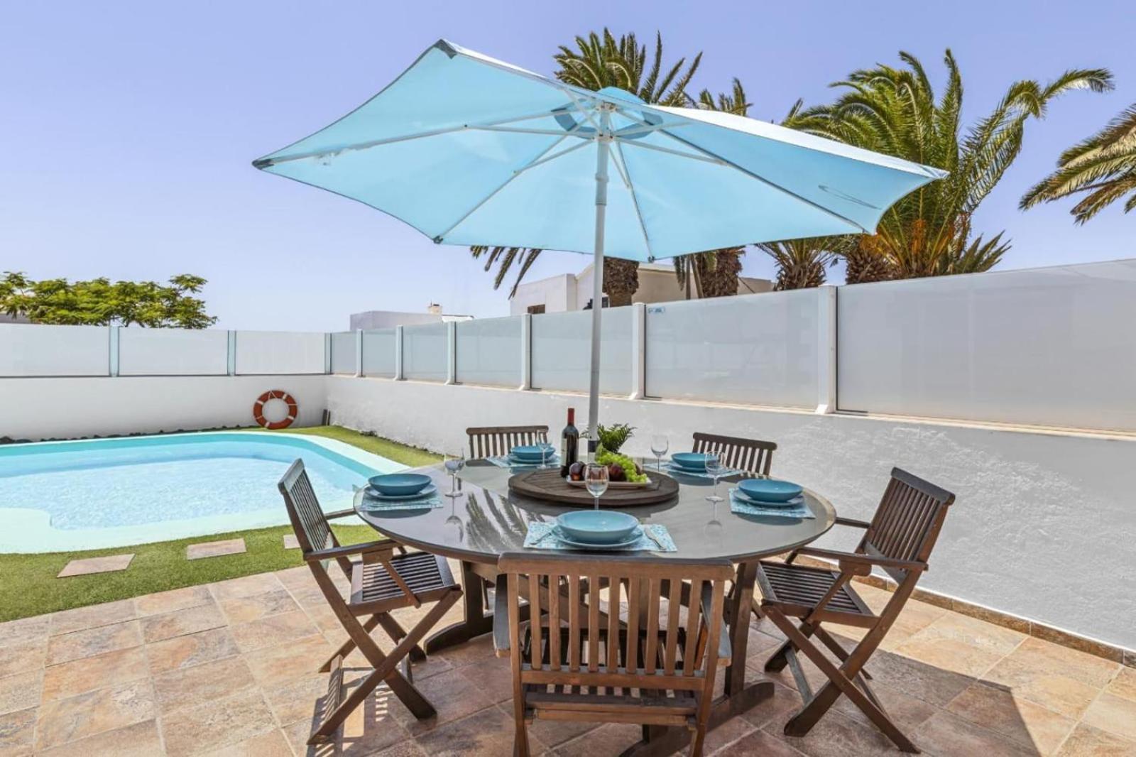 Villa Palacios Herrero *