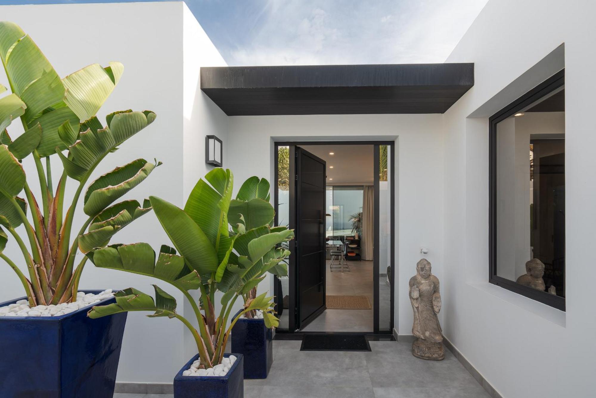 Luxury Ocean View Retreat 2bedroom With Jacuzzi *