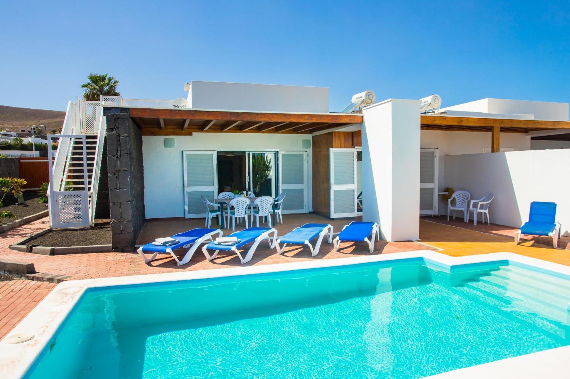 Сasa de vacaciones Aleksandra Spacious For 8 Guests, Heated Pool, Mountain Views