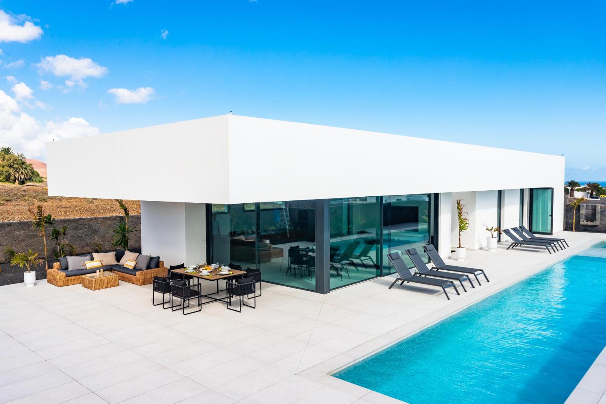 Tenik Villa
