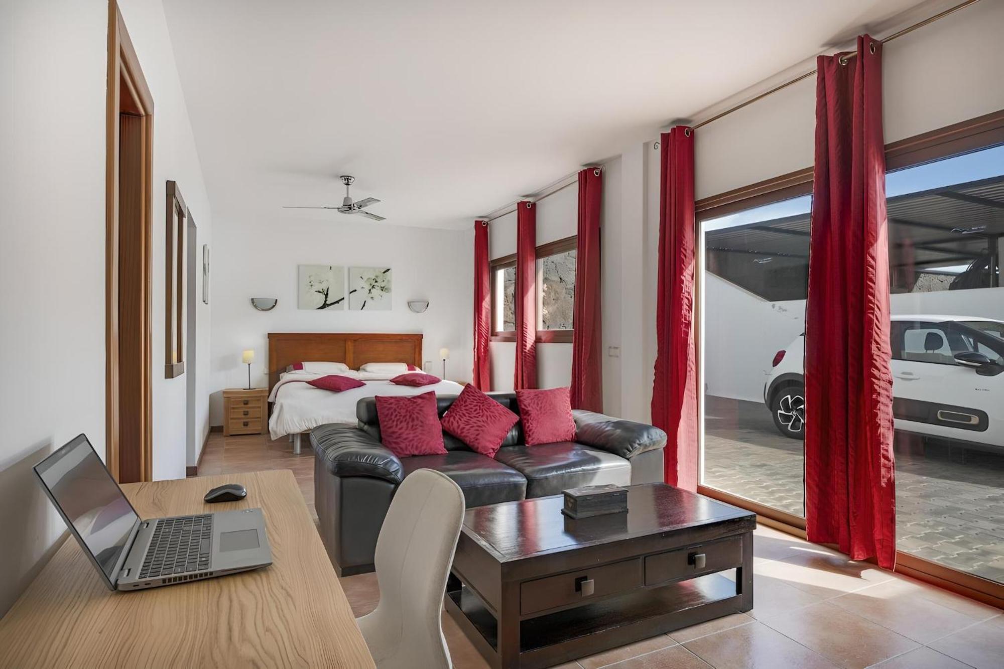 Bay View Apartment