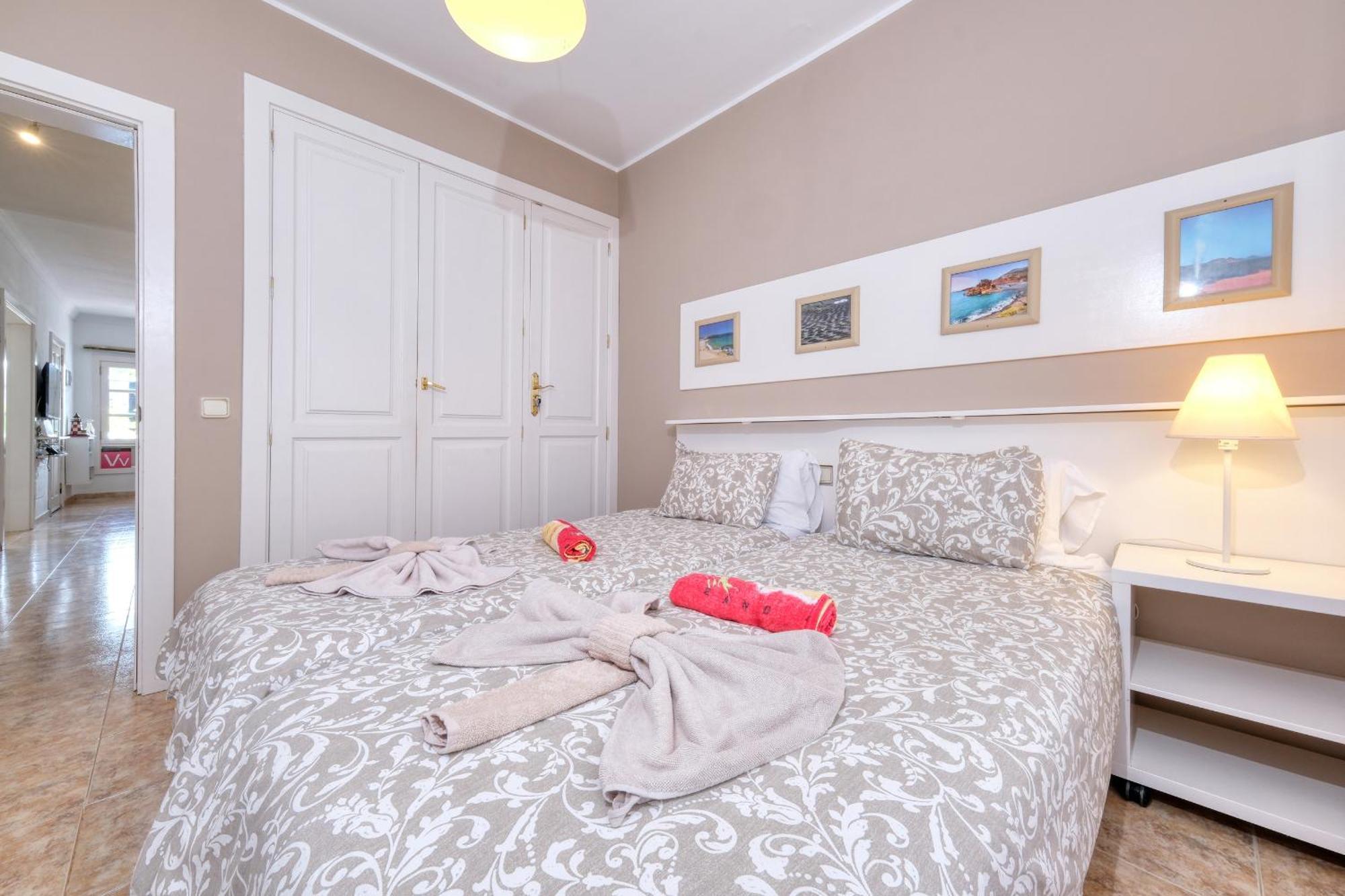 Casa Albi-shared Pool Holiday home