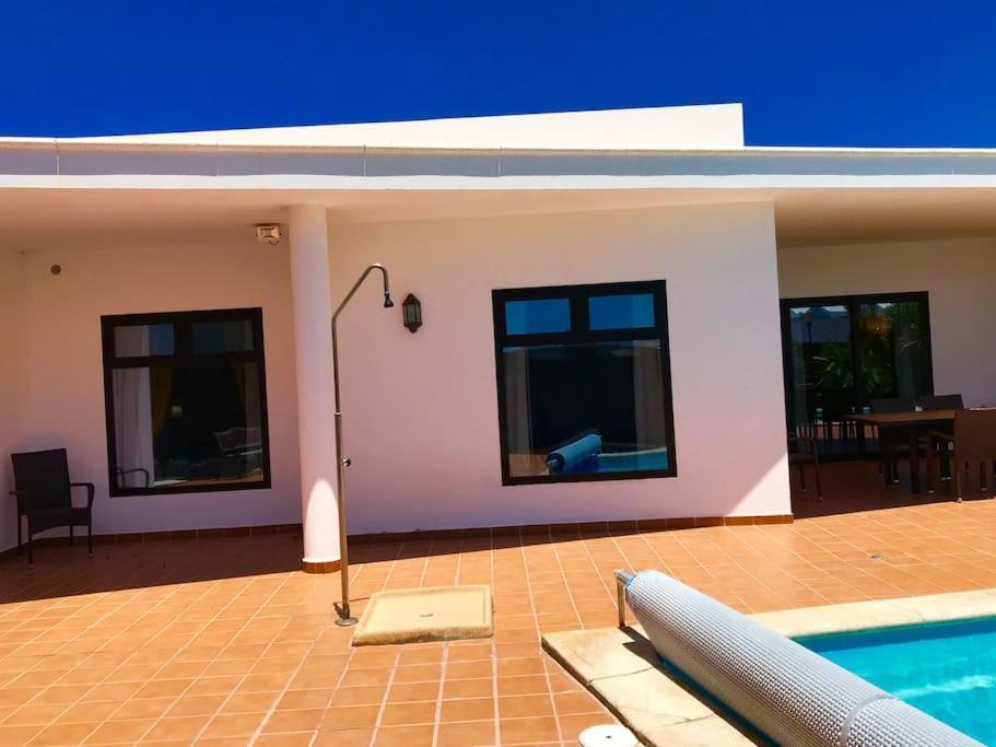 Blackrock Blancas Villa