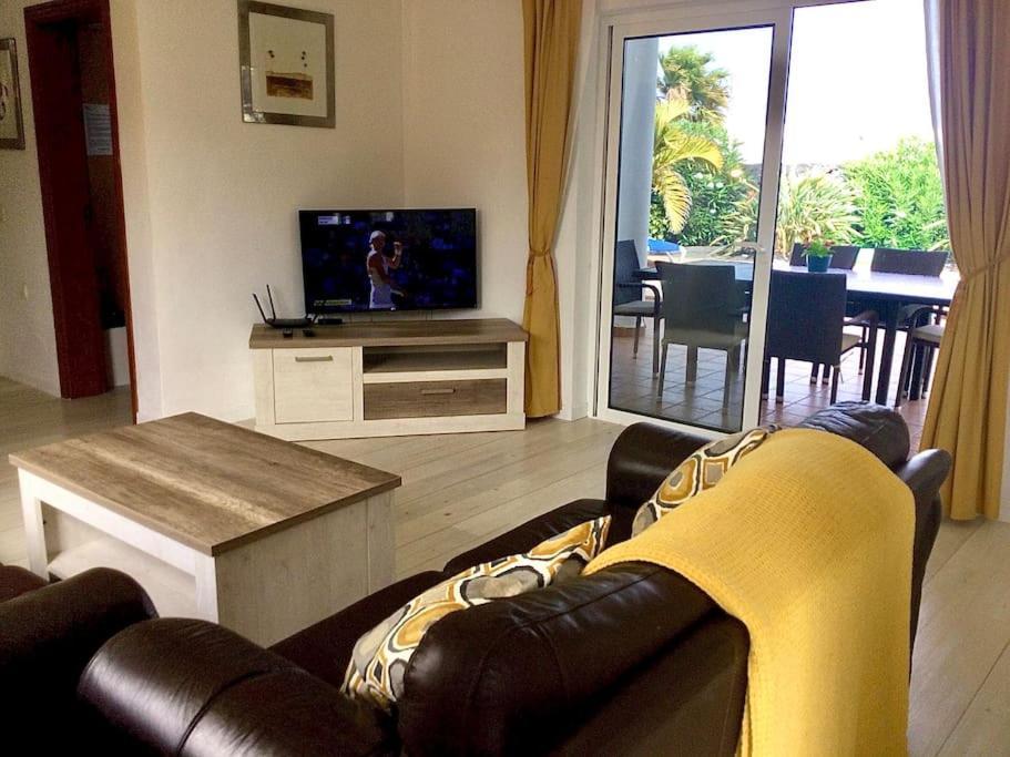 Blackrock Blancas Villa