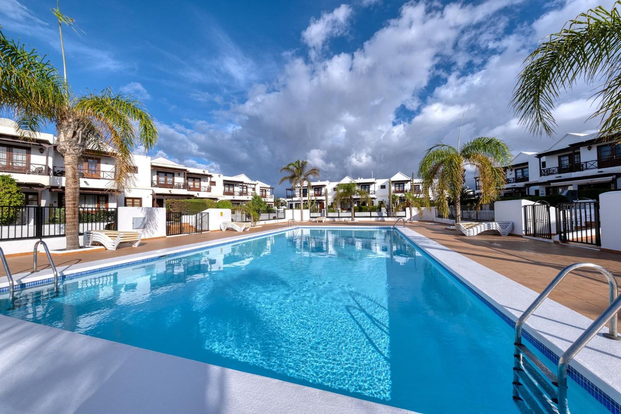 Casa Albi-shared Pool Holiday home Playa Blanca (Lanzarote)