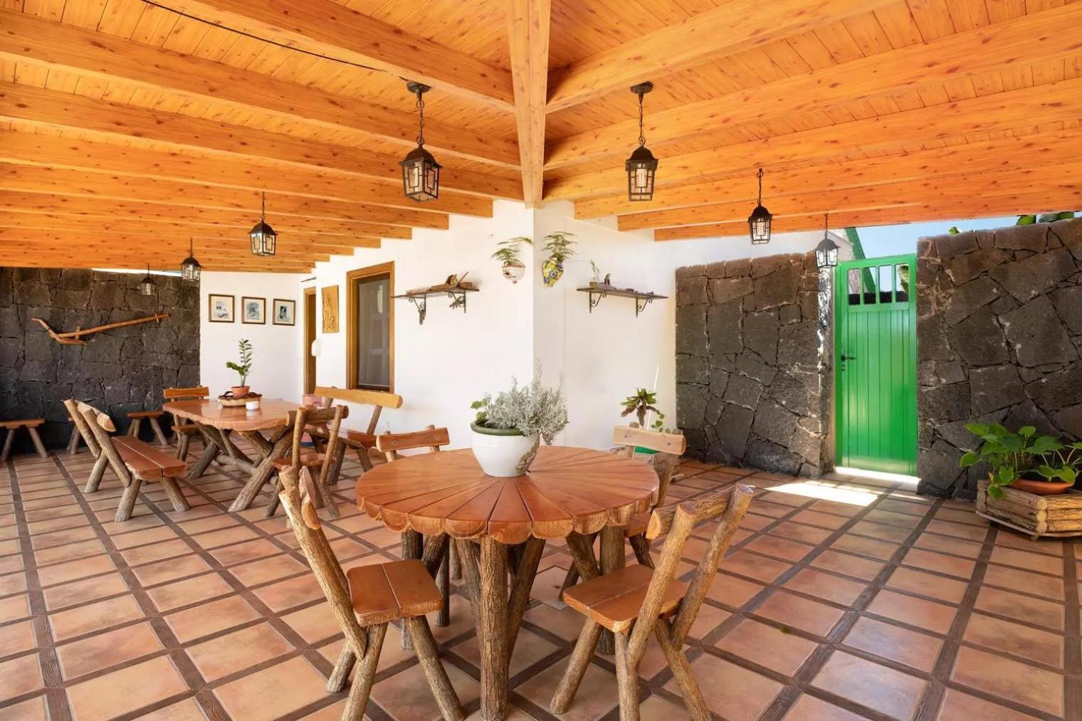 Lanzarote The Olive - Pool Heated Villa *