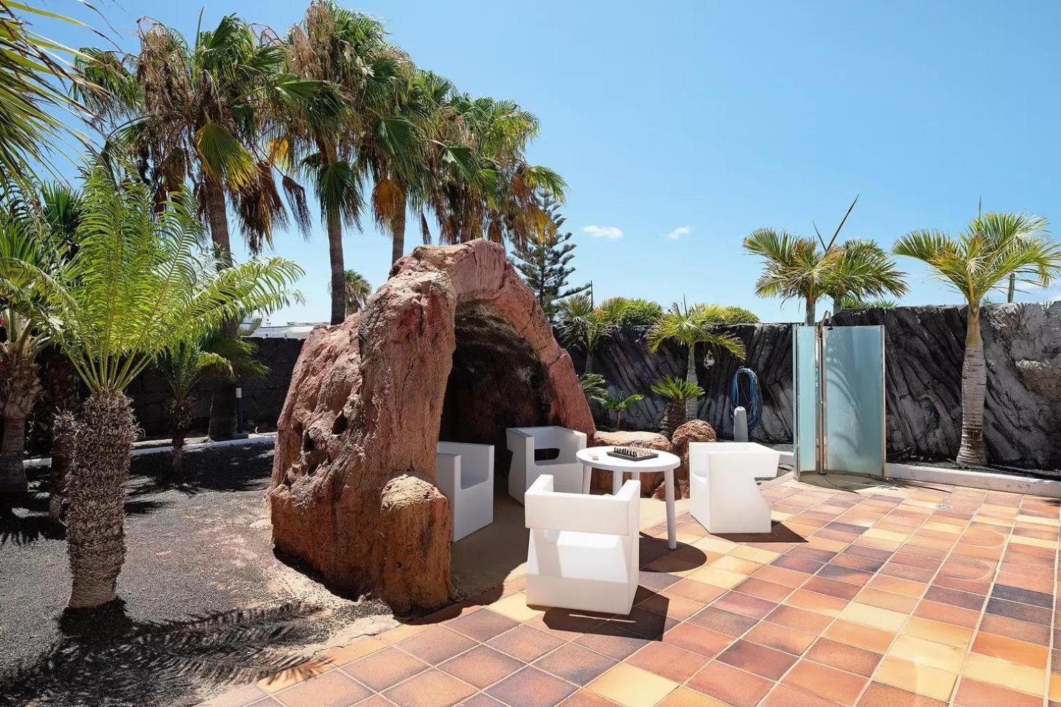 Lanzarote The Olive - Pool Heated Villa *