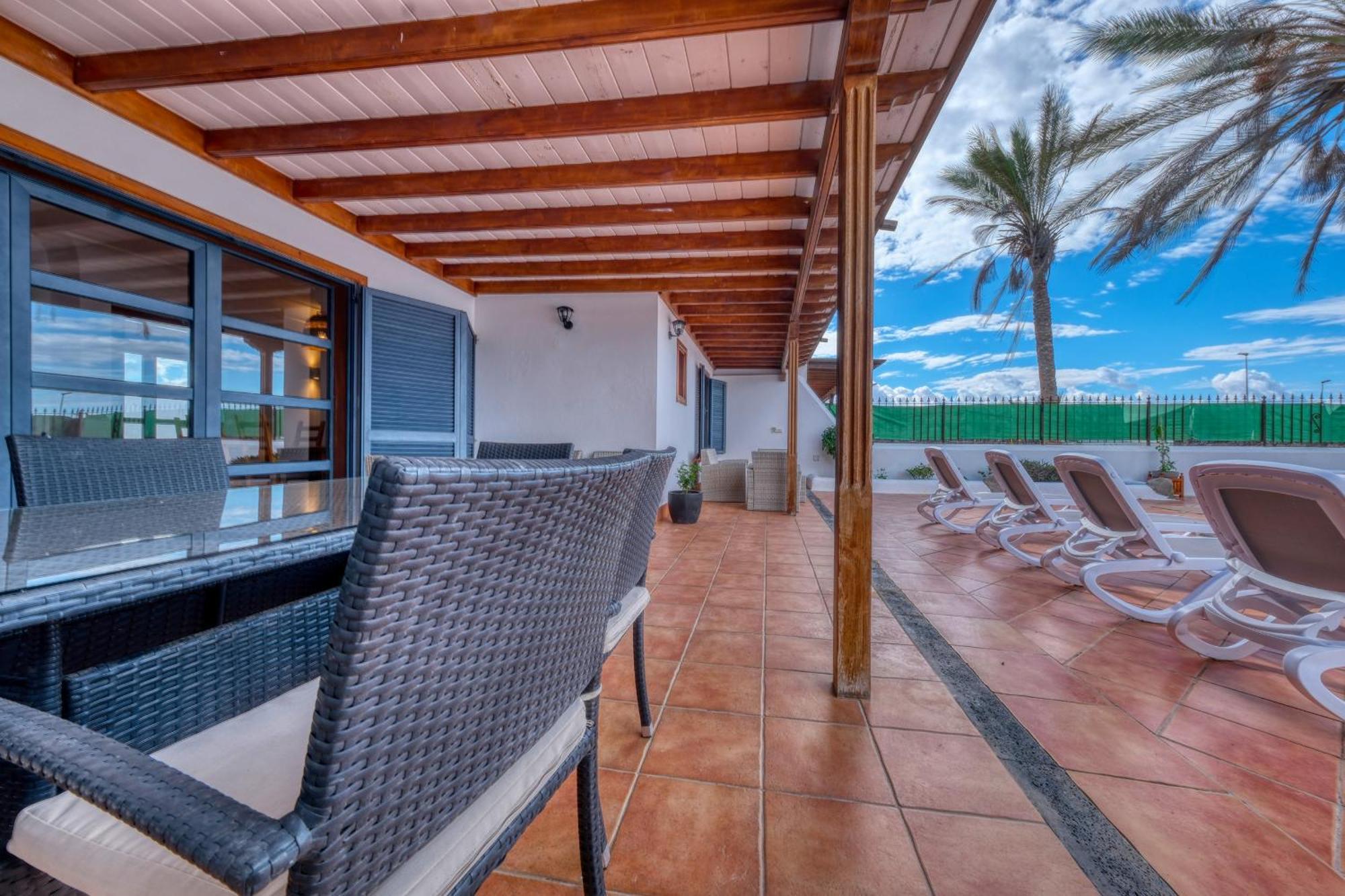 Arena Blanca With Private Pool And Bbq Playa Blanca (Lanzarote)