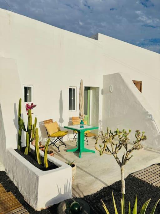 Casa Kira Camarote, Macher Tías