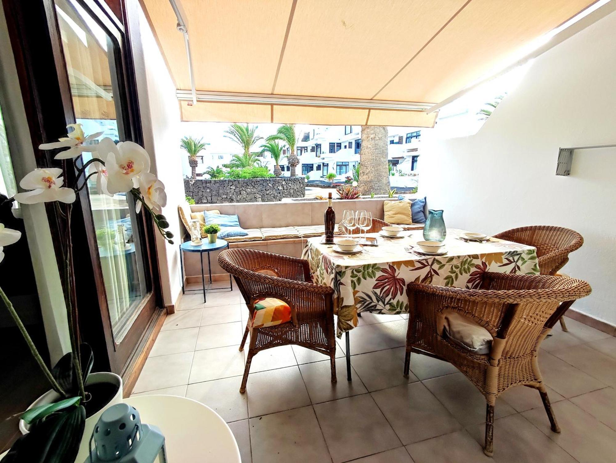 Molinos Holidays. 2 Bedrooms Costa Teguise