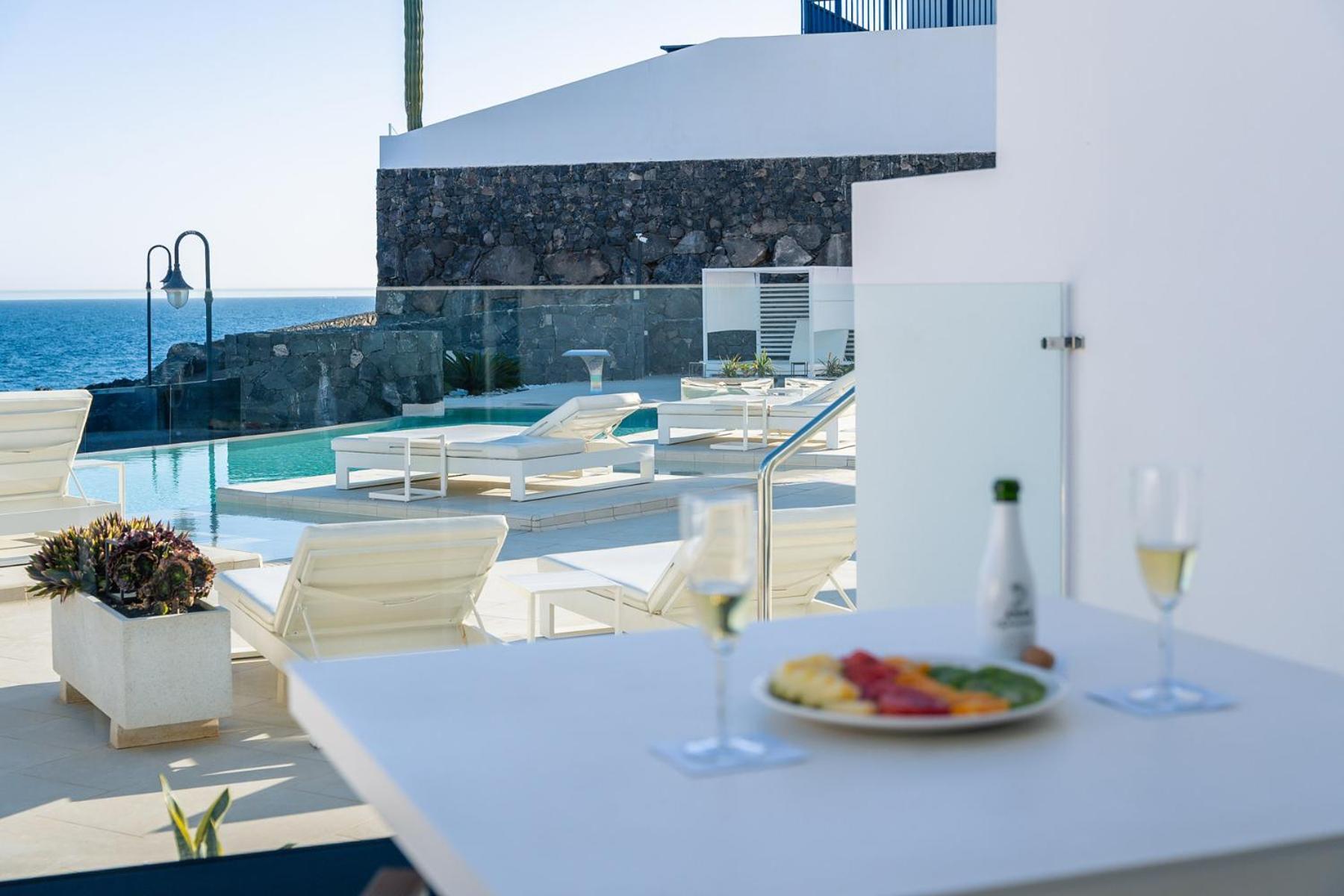 Royal Marina Boutique - Adults Only