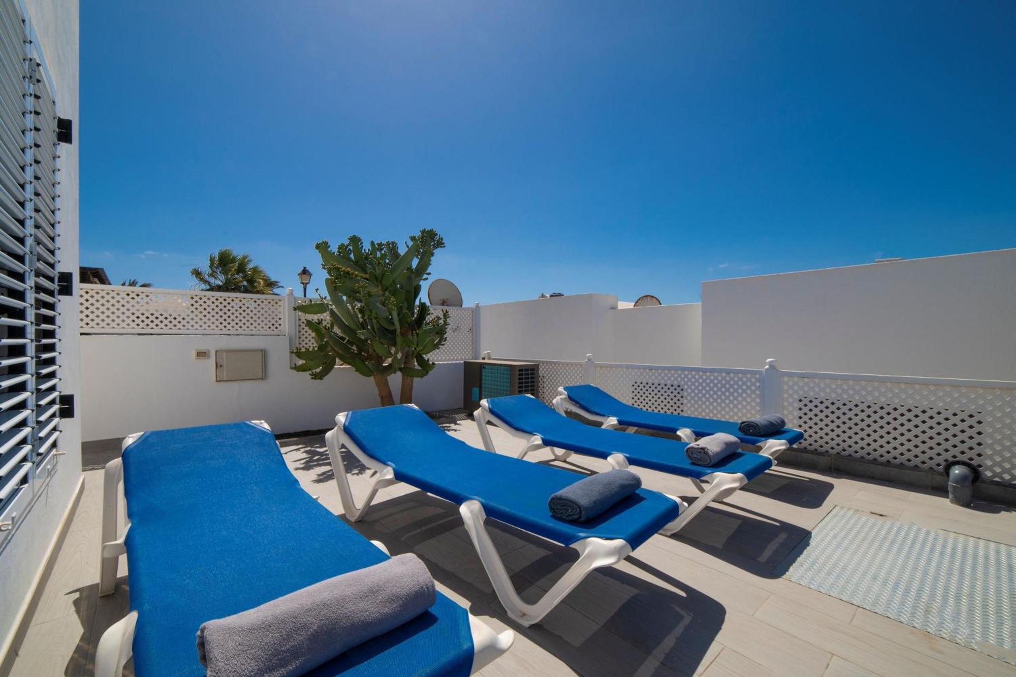 Villa Maria Carmen: Modern Beachside Retreat With Heated Pool *