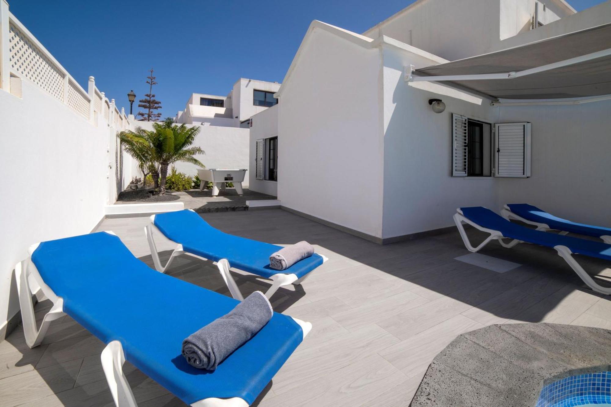 Villa Maria Carmen: Modern Beachside Retreat With Heated Pool Tias