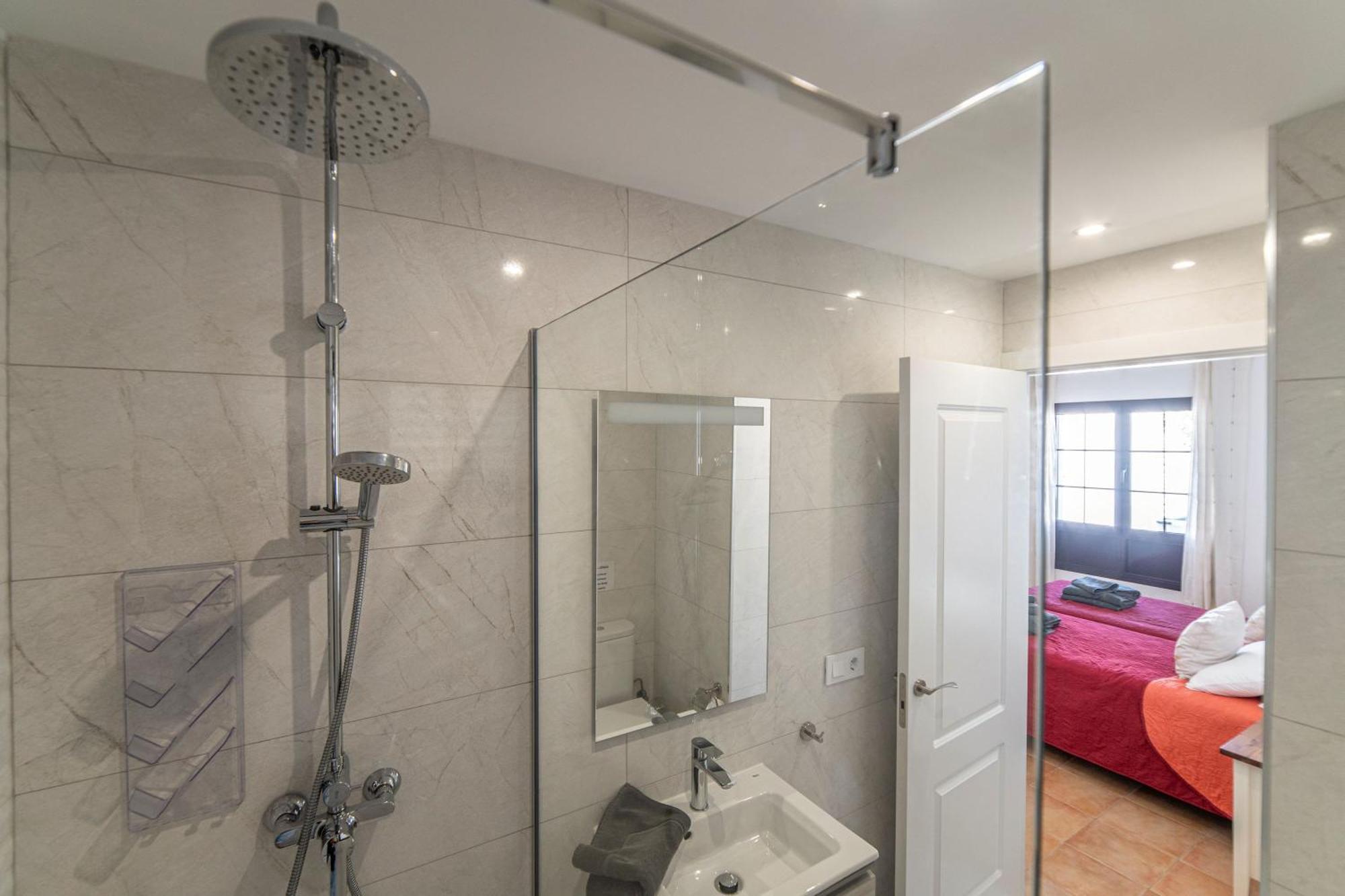 Maria Carmen: Modern Beachside Retreat With Heated Pool * Tias