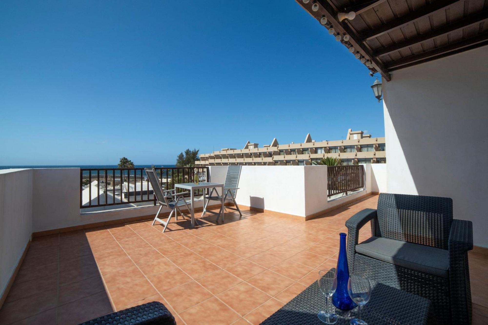 Maria Carmen: Modern Beachside Retreat With Heated Pool Tias