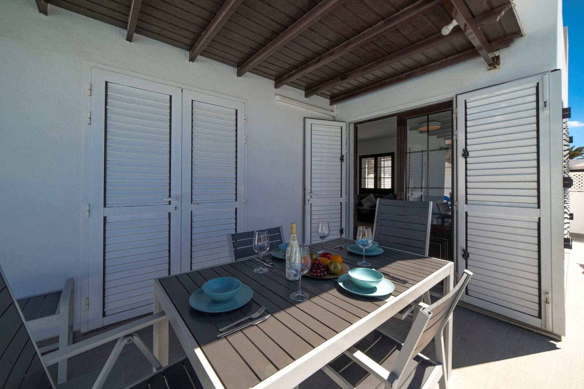Maria Carmen: Modern Beachside Retreat With Heated Pool Tias